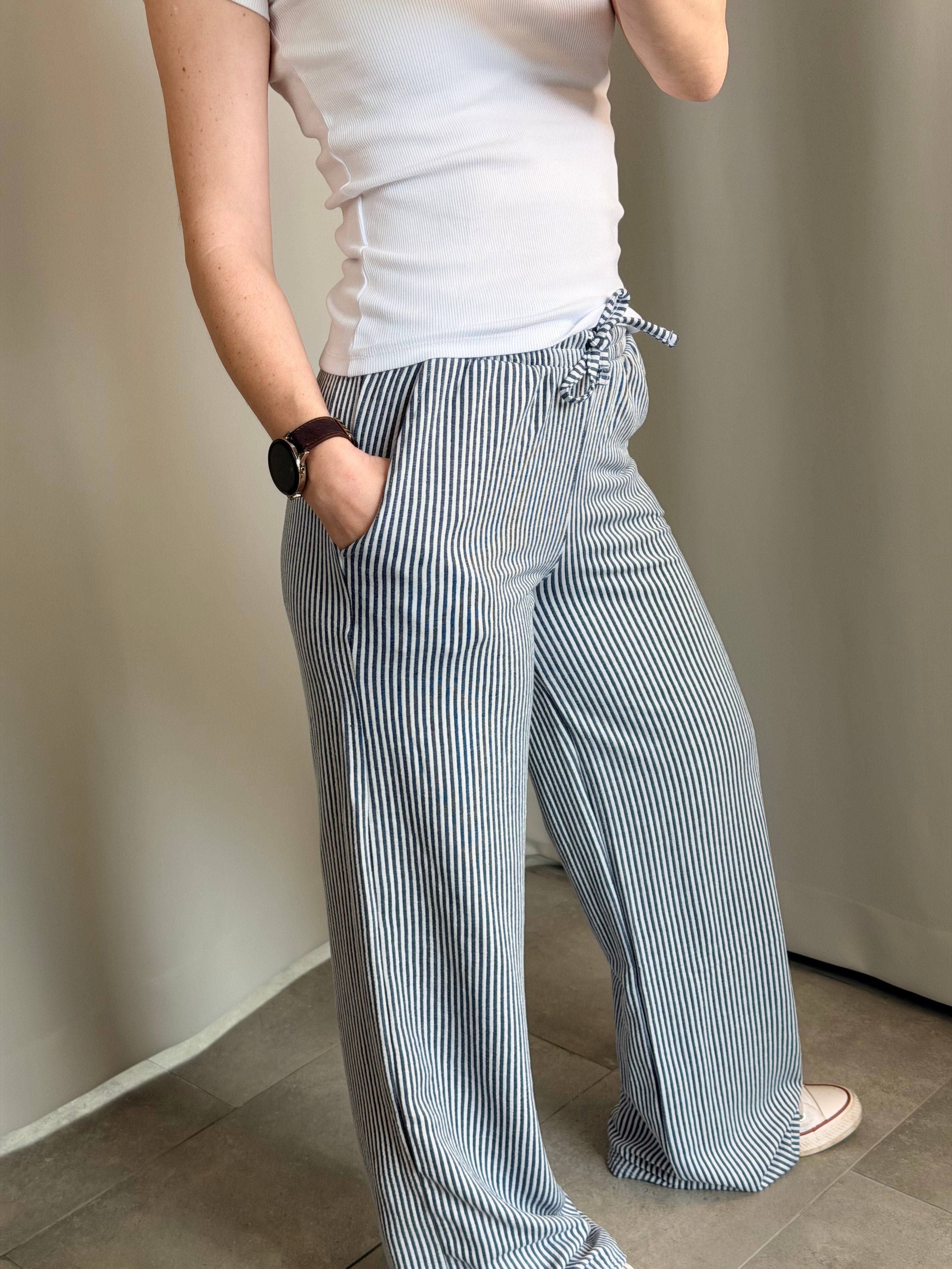 Mavi Çizgili Yumuşak Pantolon 