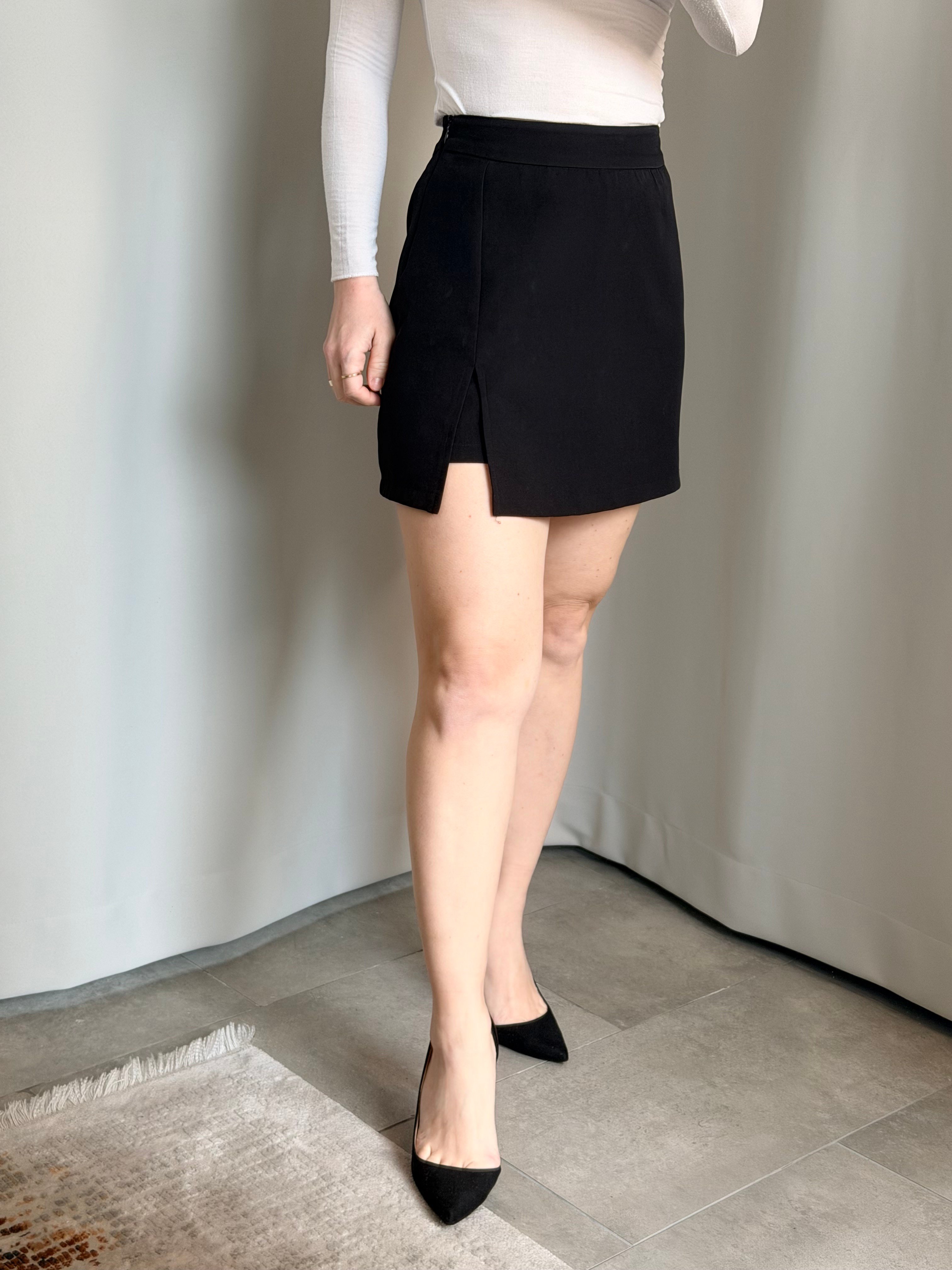 Siyah Şort Etek 