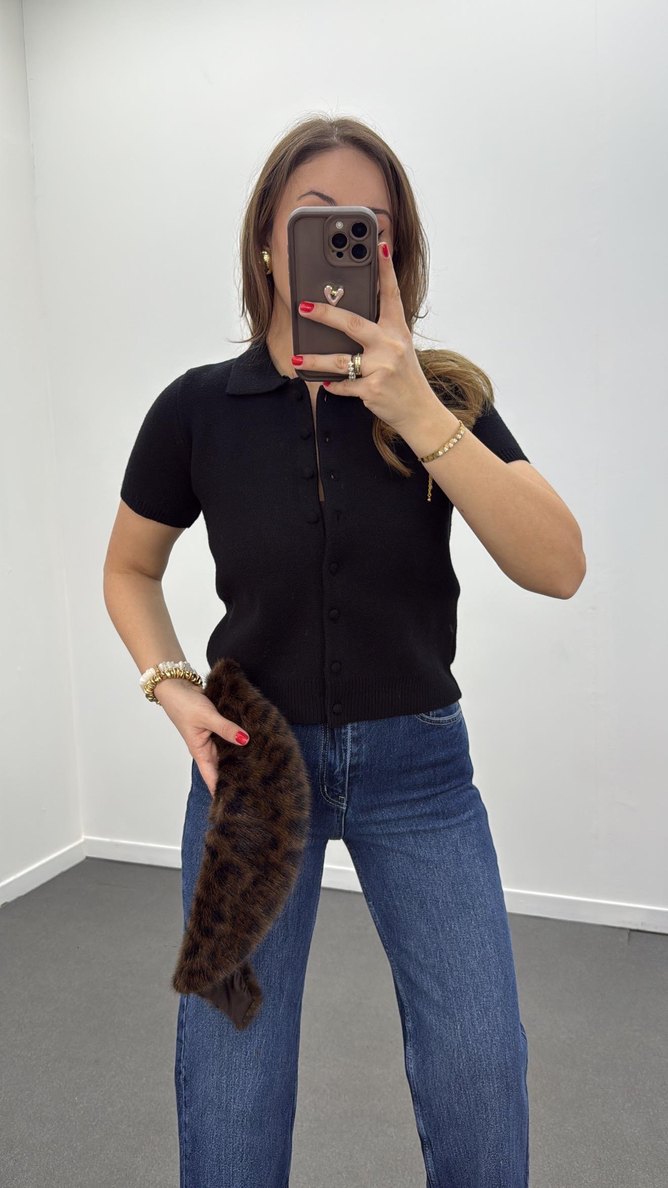 Aisha Siyah Leopar Kürk Yaka Kısa Kol Triko