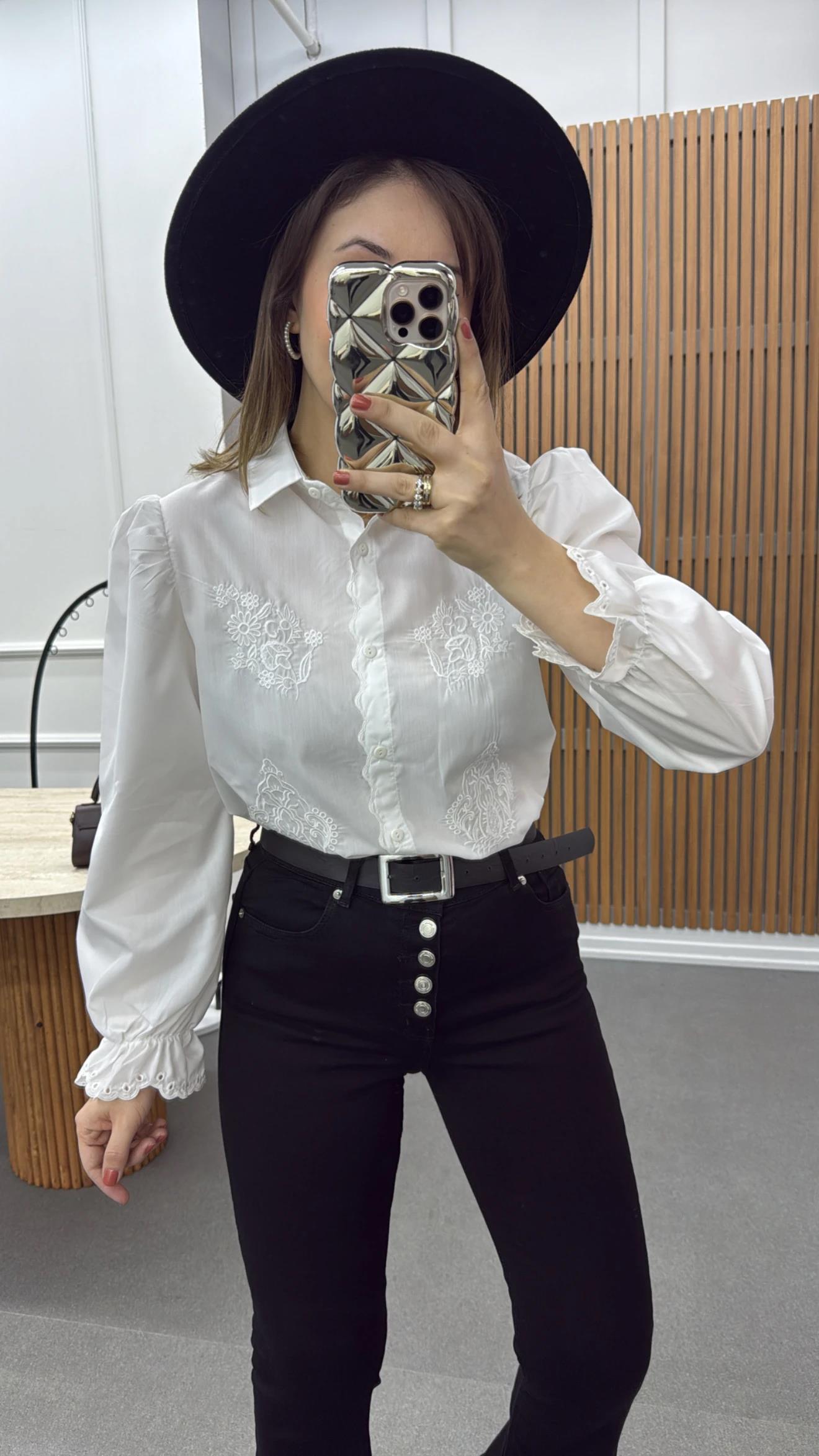 Allison Siyah 5 Düğmeli Likralı Flare Jeans