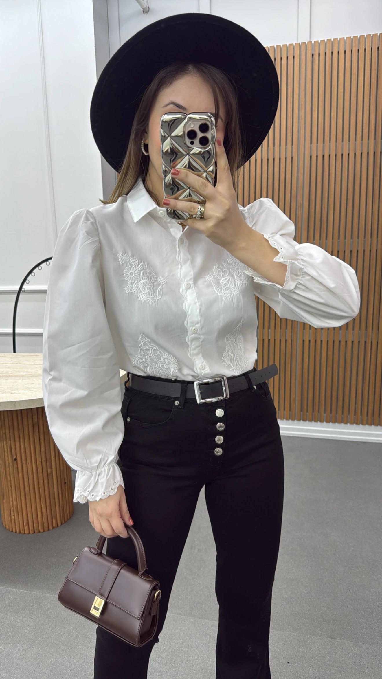 Allison Siyah 5 Düğmeli Likralı Flare Jeans