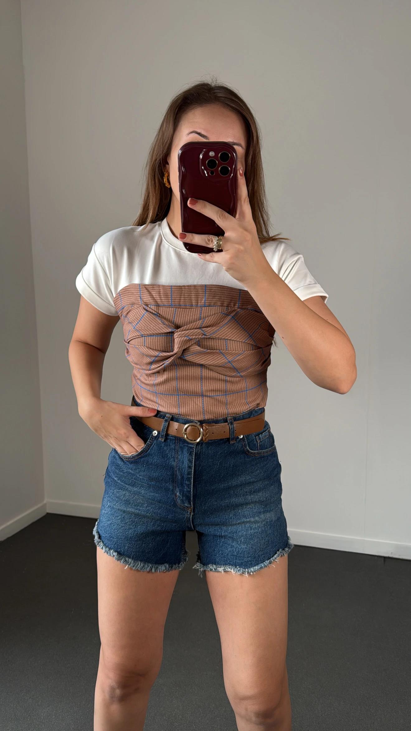 Amelya Mavi Çizgili Straplez Görünümlü Tshirt