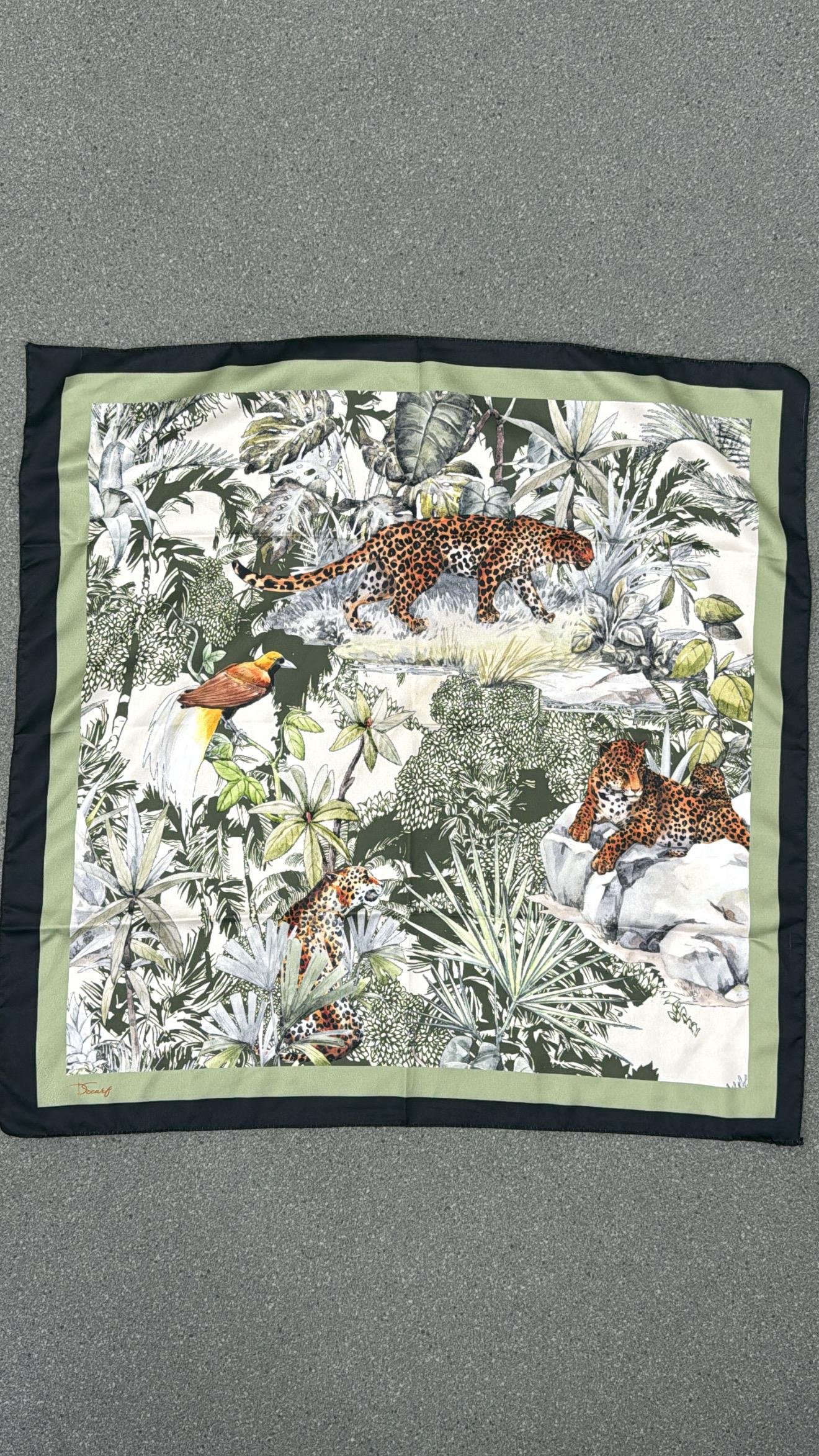 Animal Orman Desenli Fular