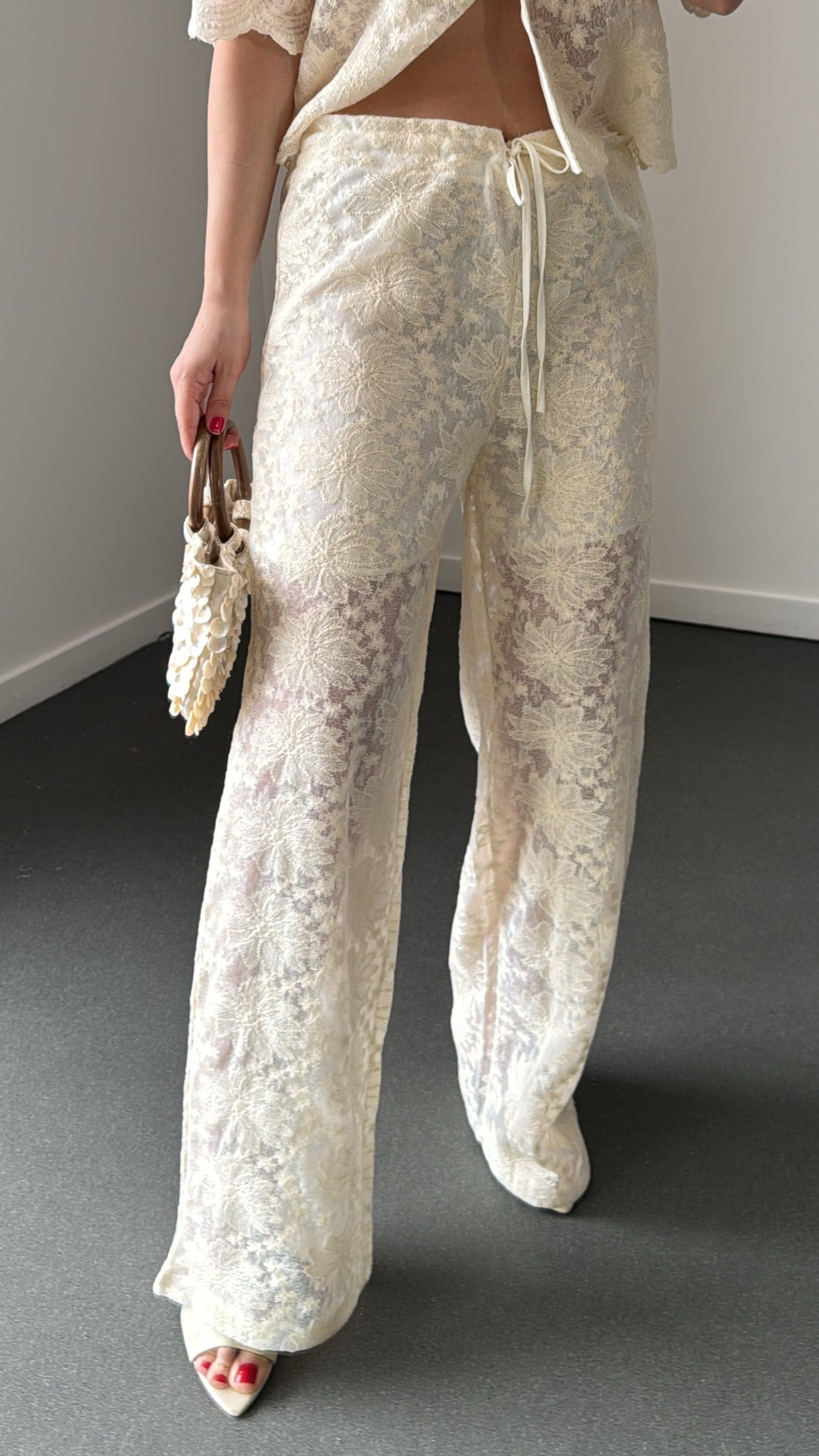 Antonella Krem Dantelli Premium İşlemeli İç Astarlı Pantolon