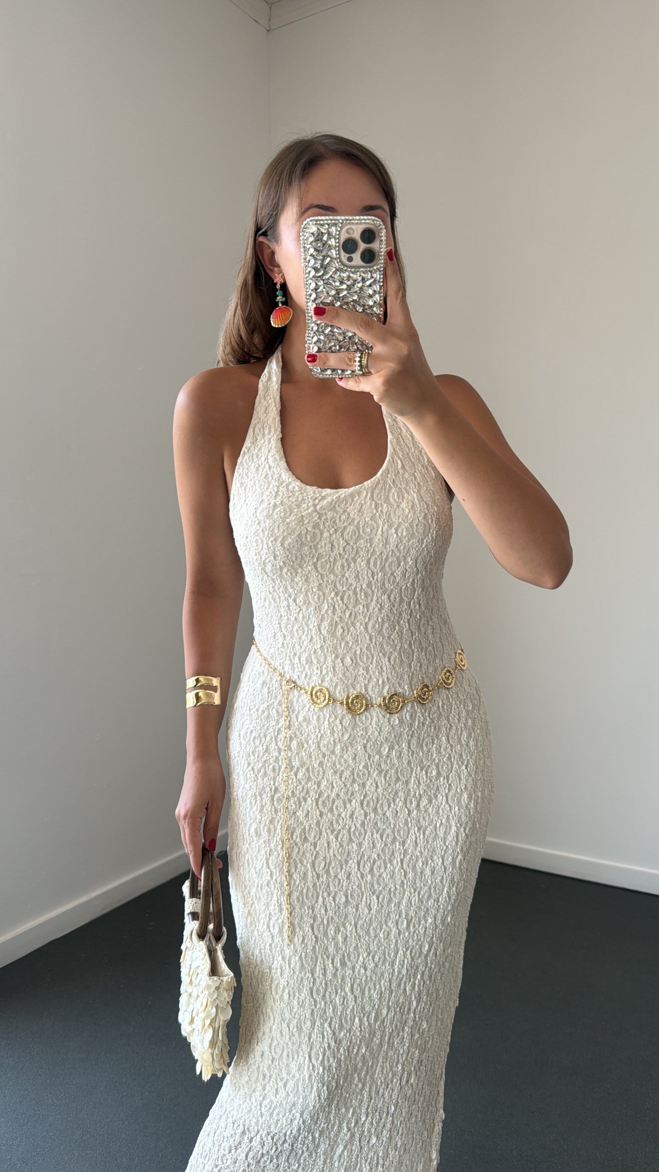 Arisu Beyaz Halter Yaka Dantelli Maxi Elbise