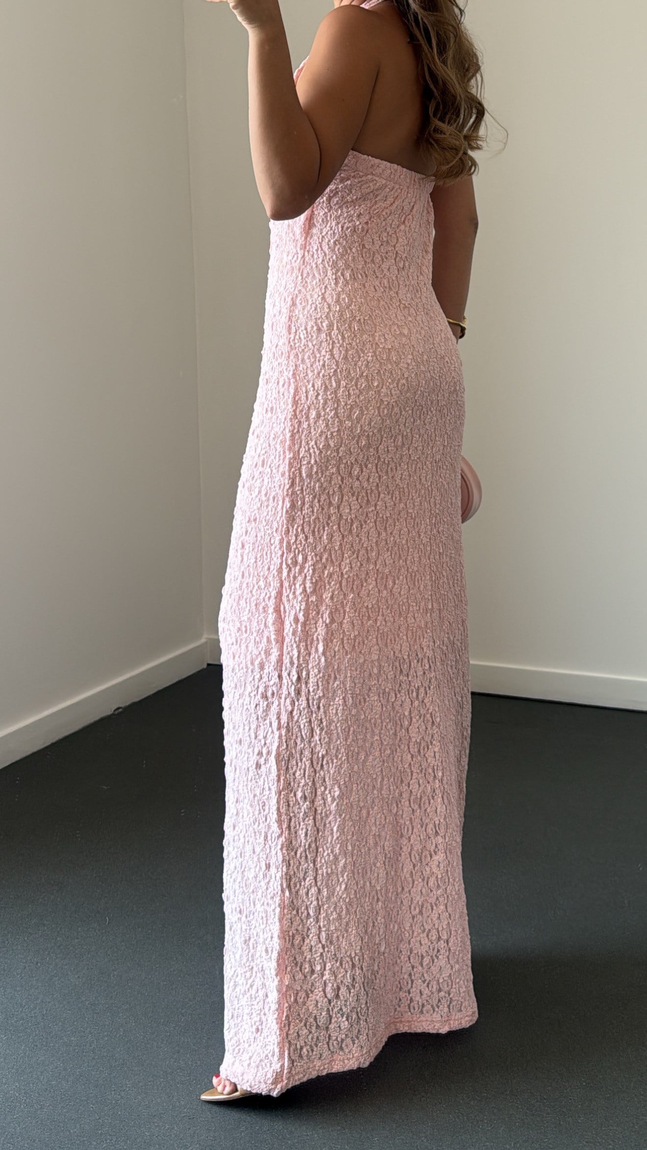 Arisu Pembe Halter Yaka Dantelli Maxi Elbise