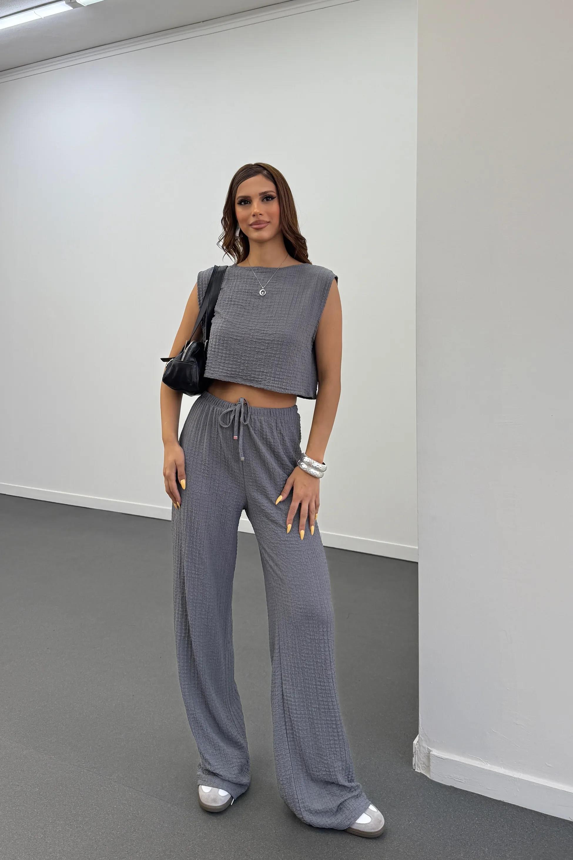 Aryana Gri Sıfır Kol Crop Ve Beli Lastikli Pantolon Takım