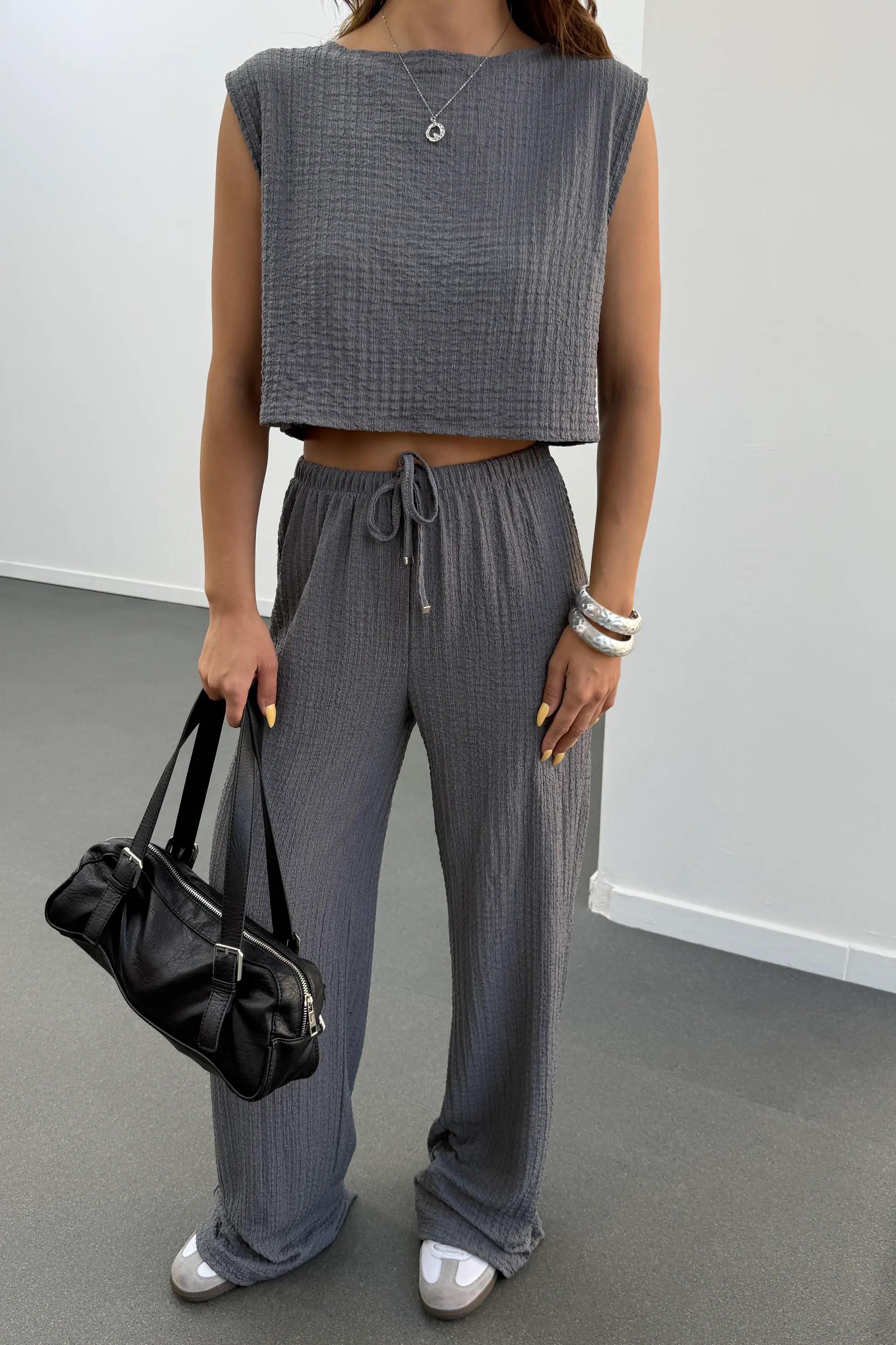 Aryana Gri Sıfır Kol Crop Ve Beli Lastikli Pantolon Takım