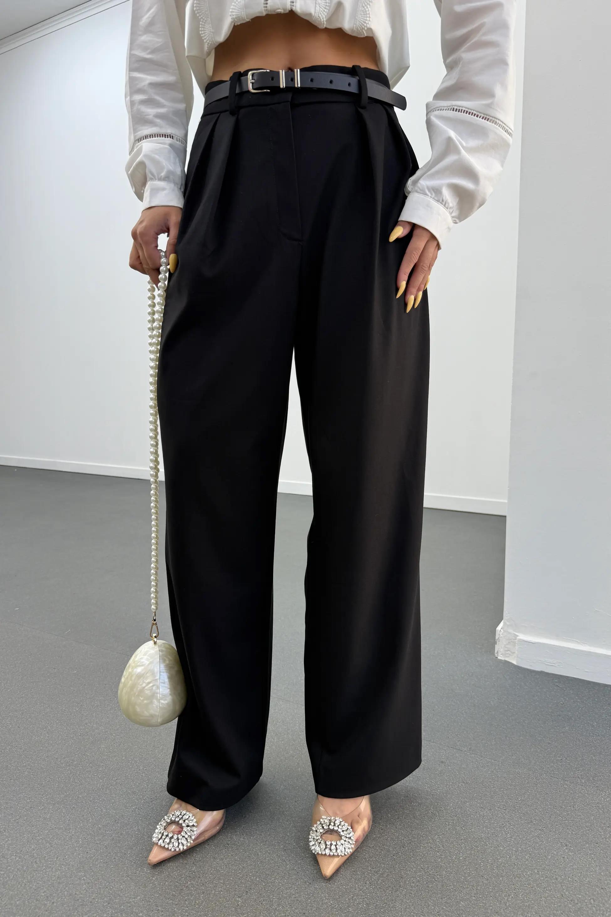 Asra Siyah Pileli Kumaş Pantolon