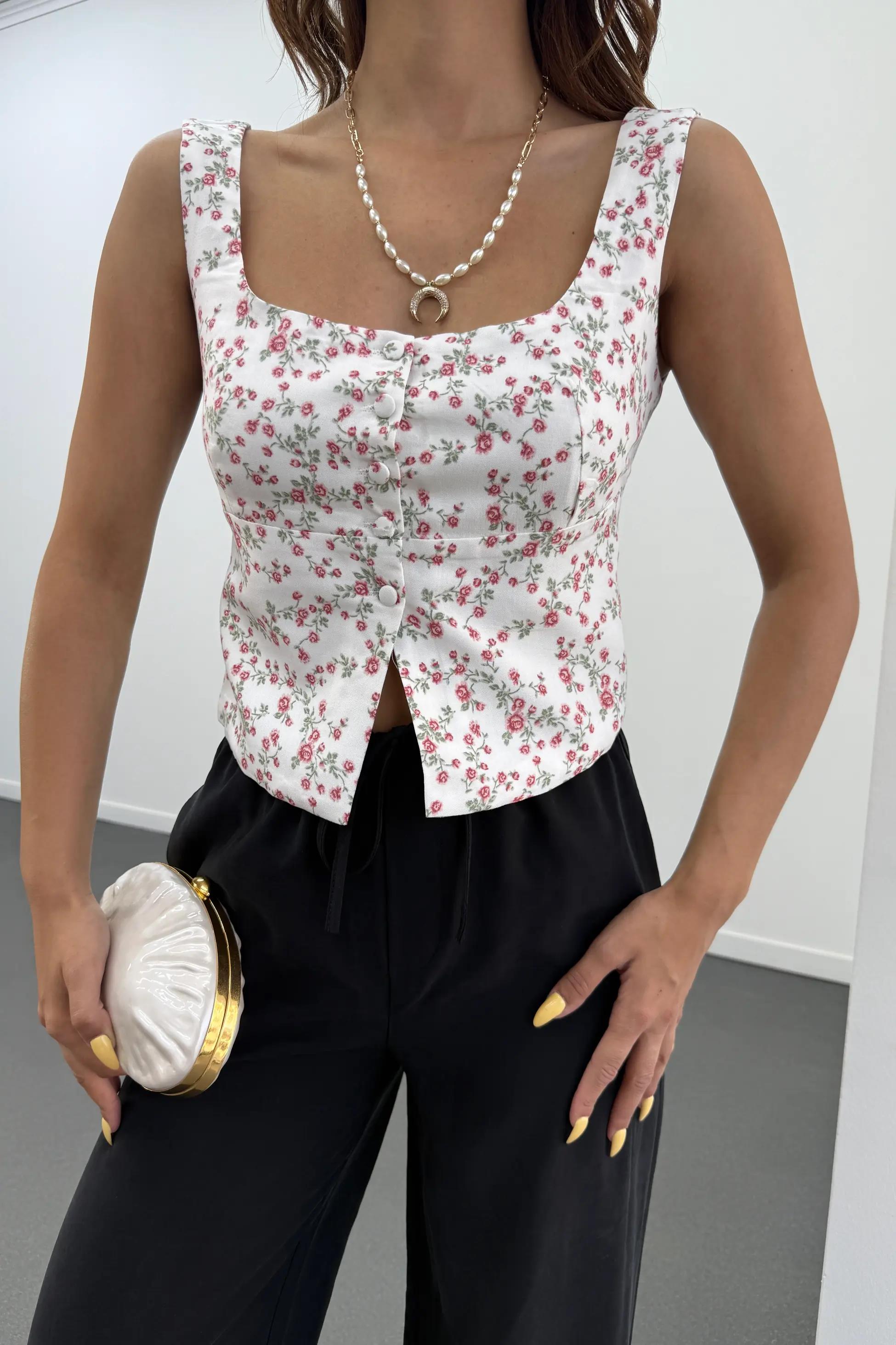 Aysa Pembe Küçük Çiçek Desenli Yelek