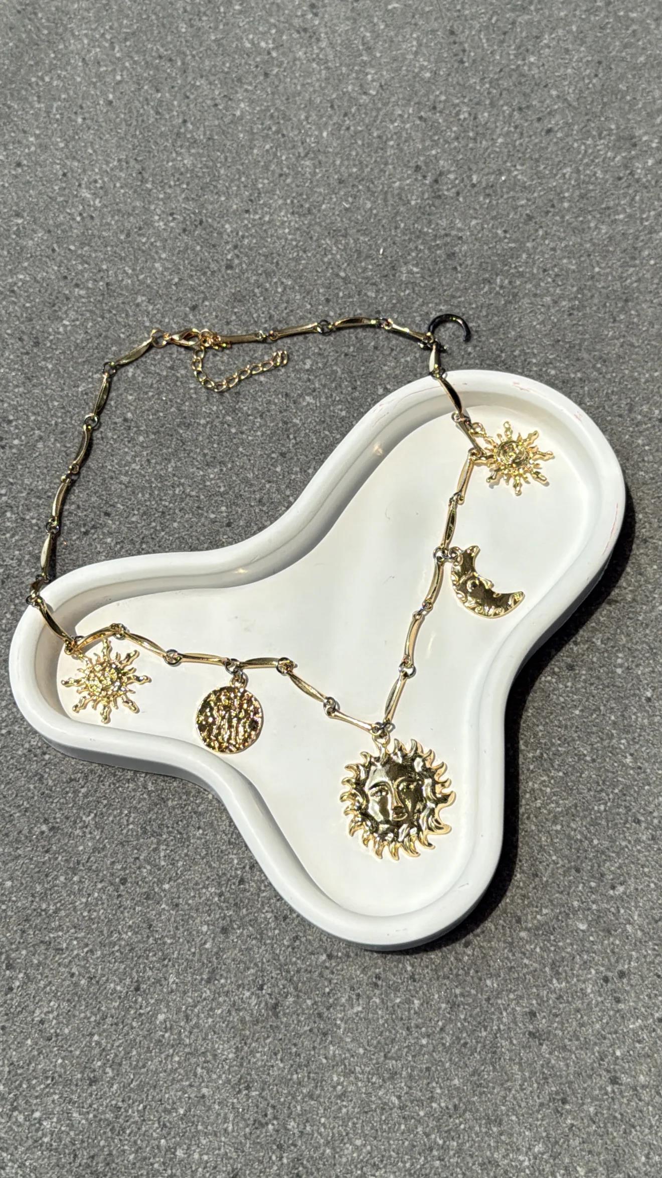 Belgi Gold Güneş Kolye