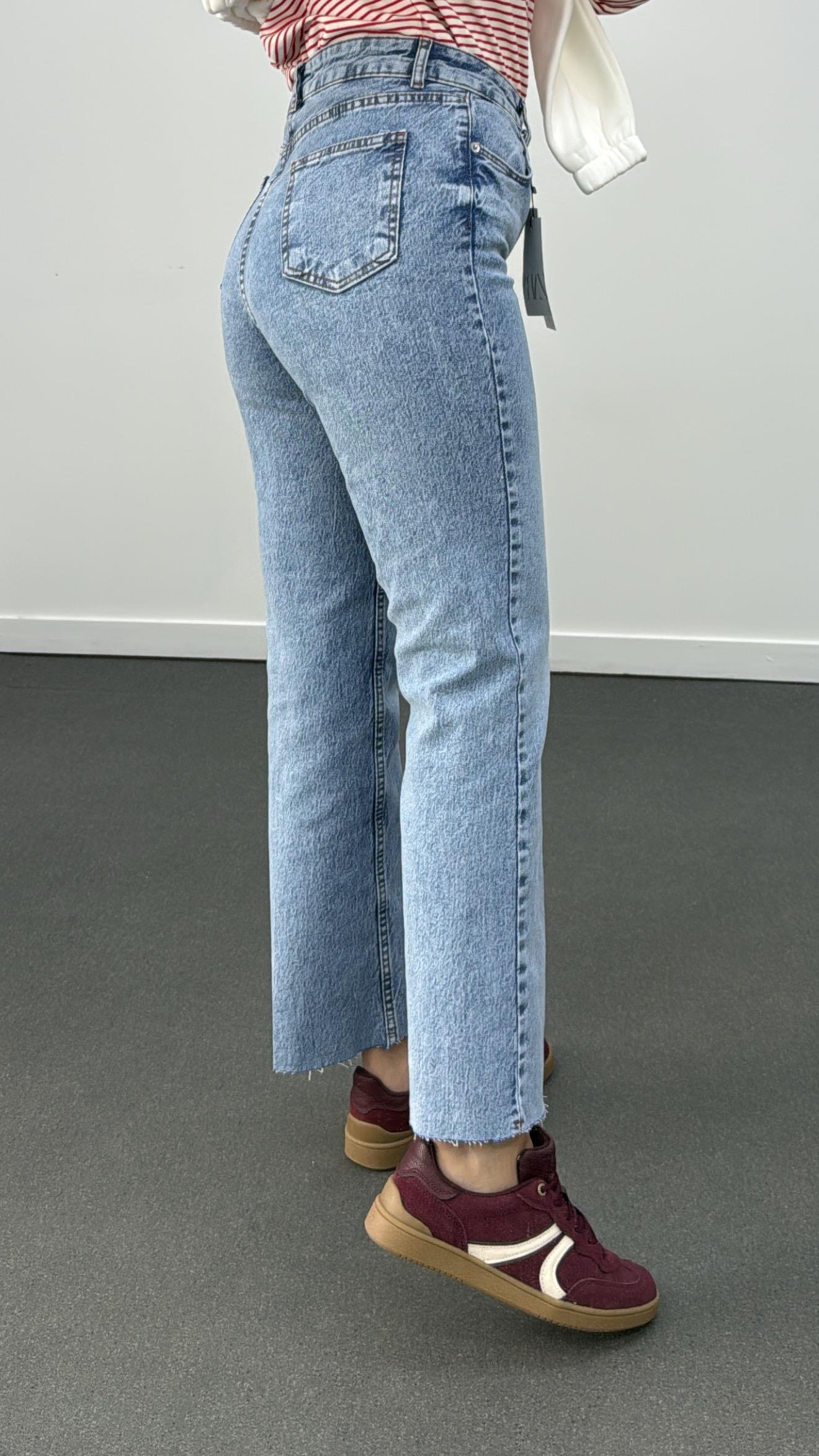 Berlin Açık Kot Slim Kesik Paça Jeans