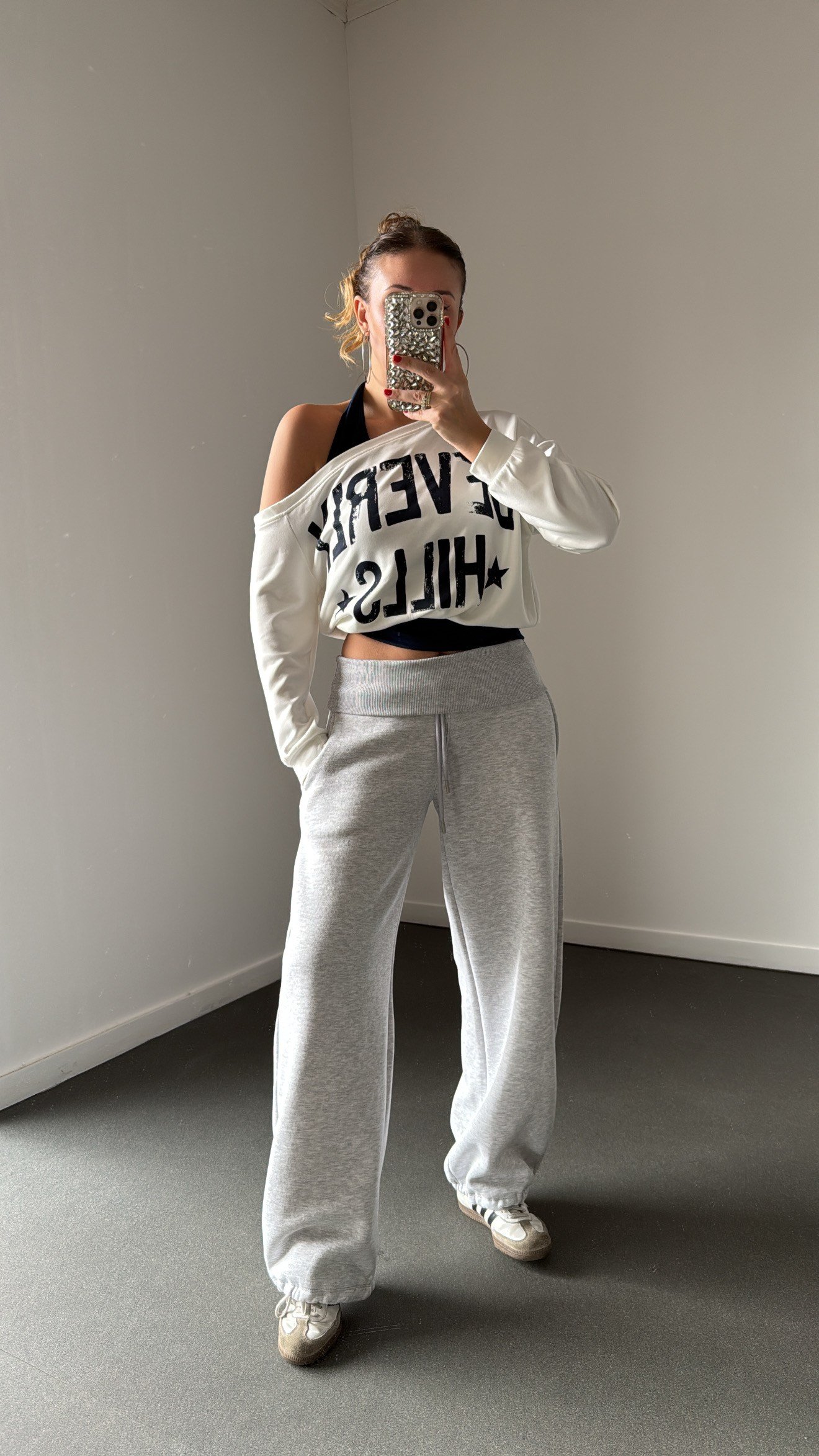 Beverly Hills Beyaz-Lacivert Atletli Sweatshirt