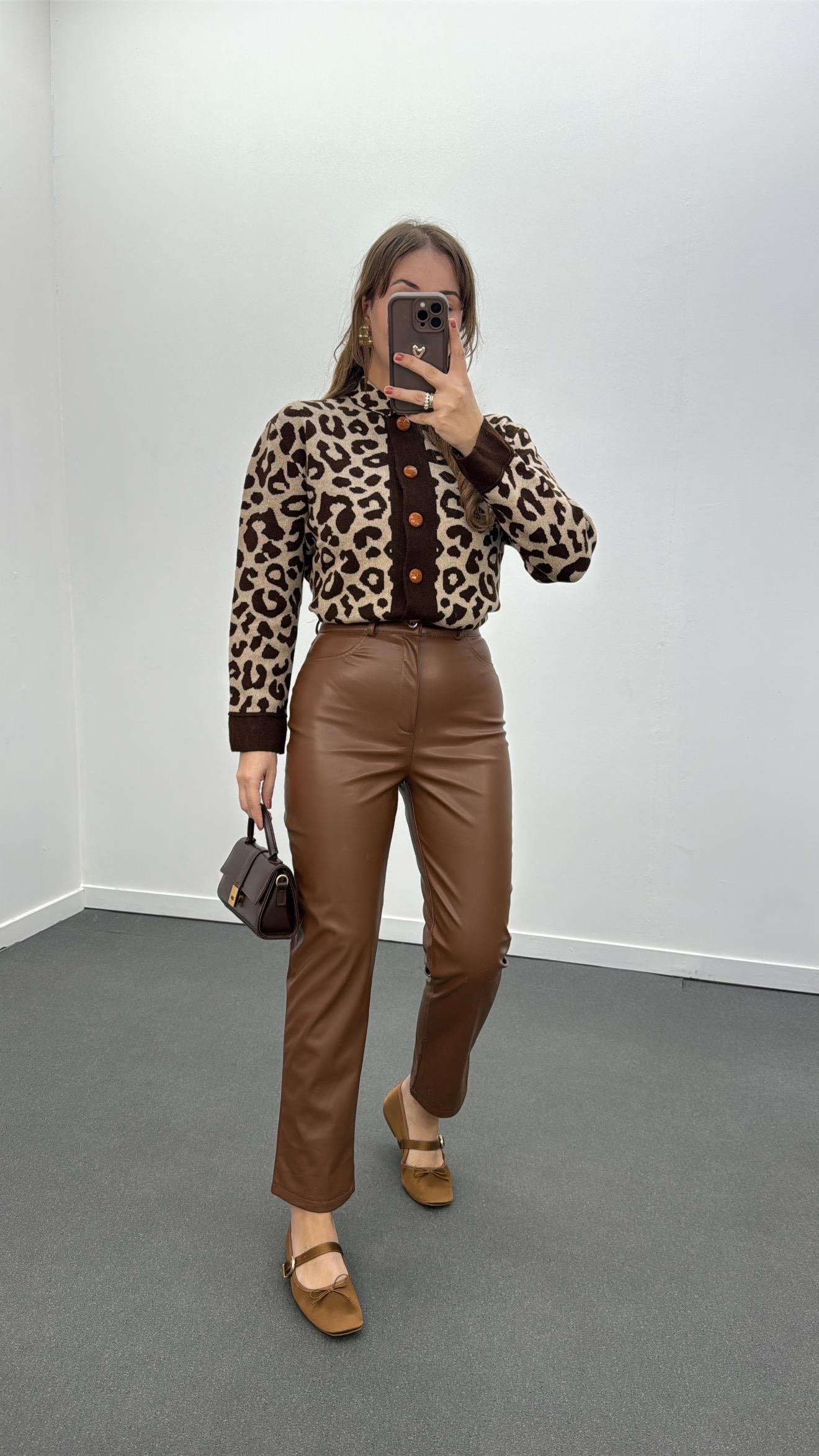 Bolivia Kahverengi Yüksek Bek Slim Straight Deri Pantolon