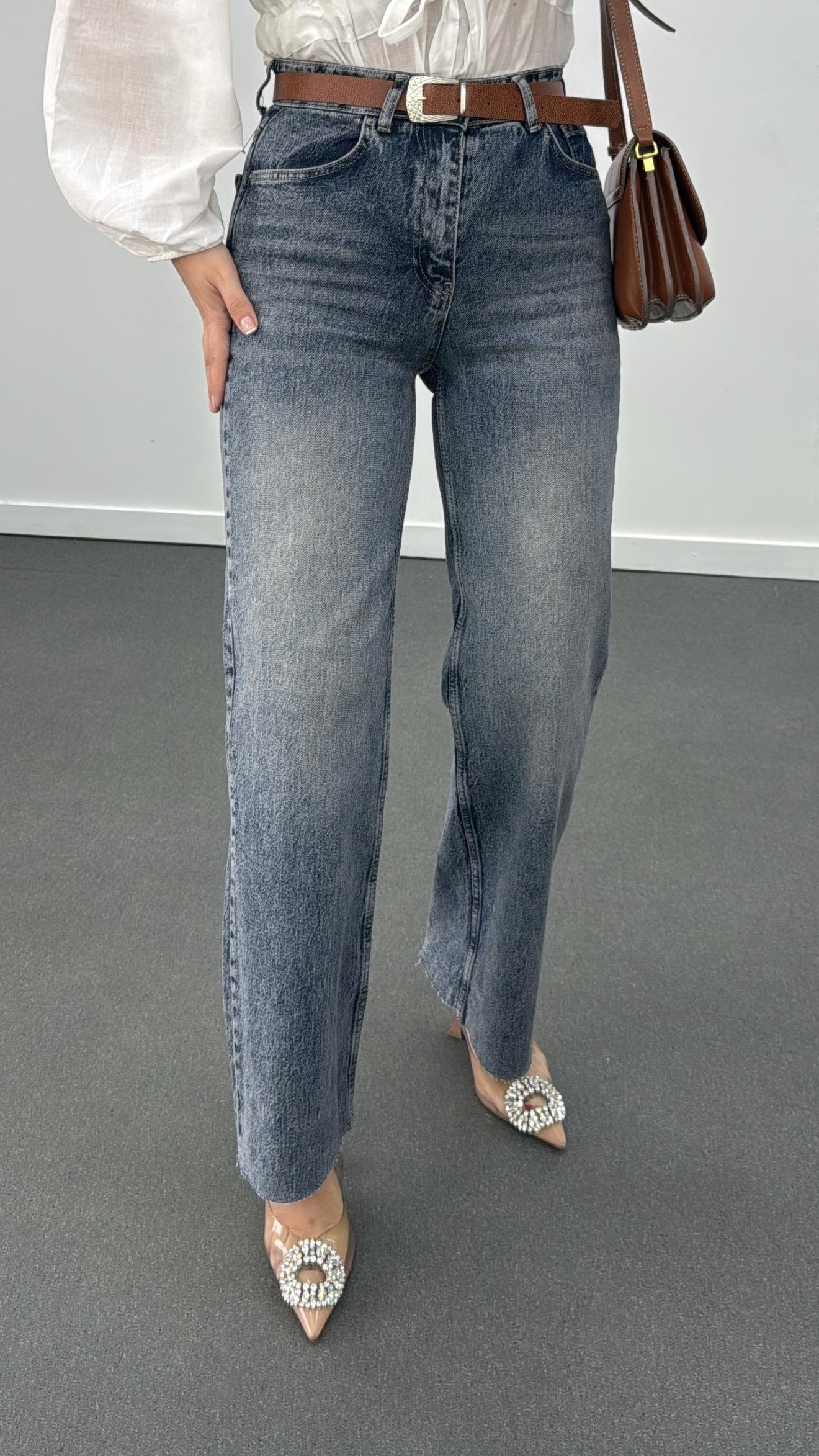 Boston Vintage Yıkama Straight Leg Jeans