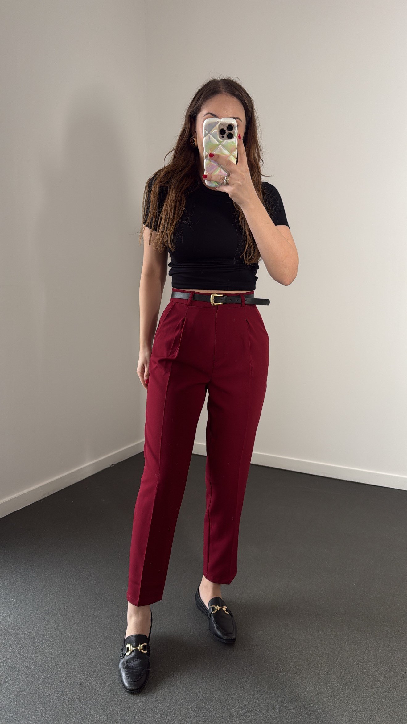 Briar Bordo Kemerli Pensli Kumaş Pantolon