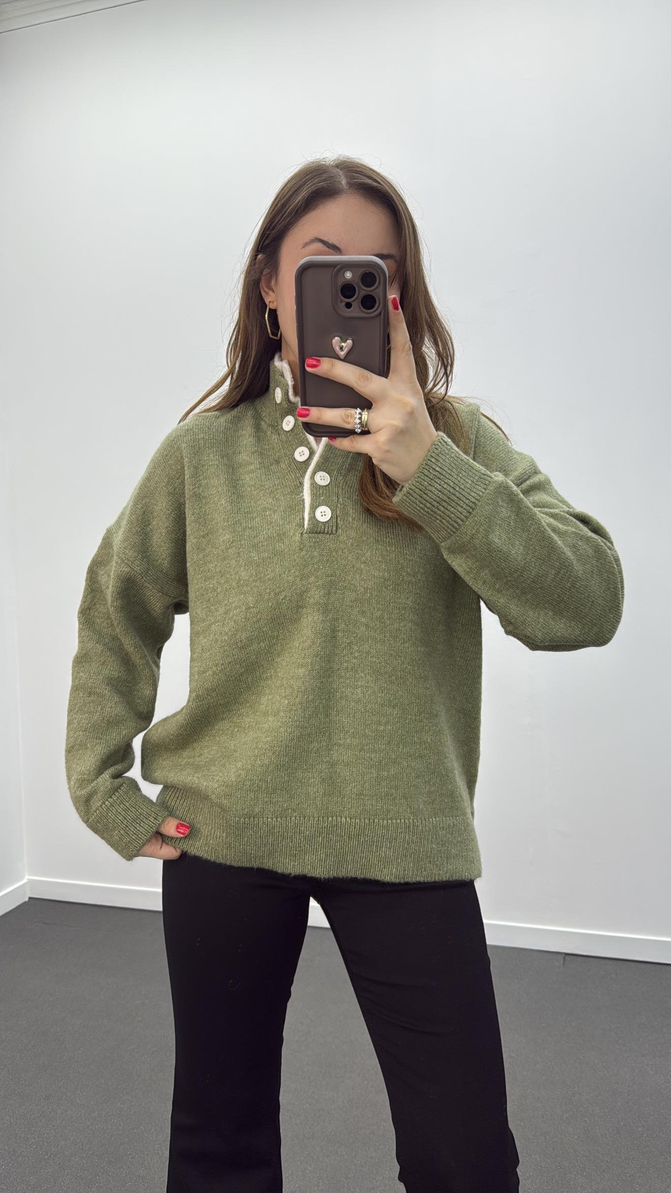 Brume Haki Renk Önü Düğmeli Triko