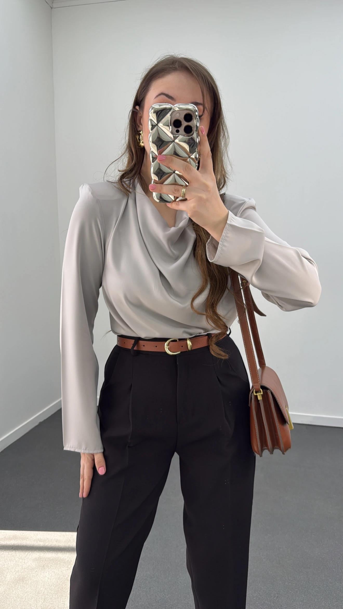 Canel Gri Drape Yakalı Bluz