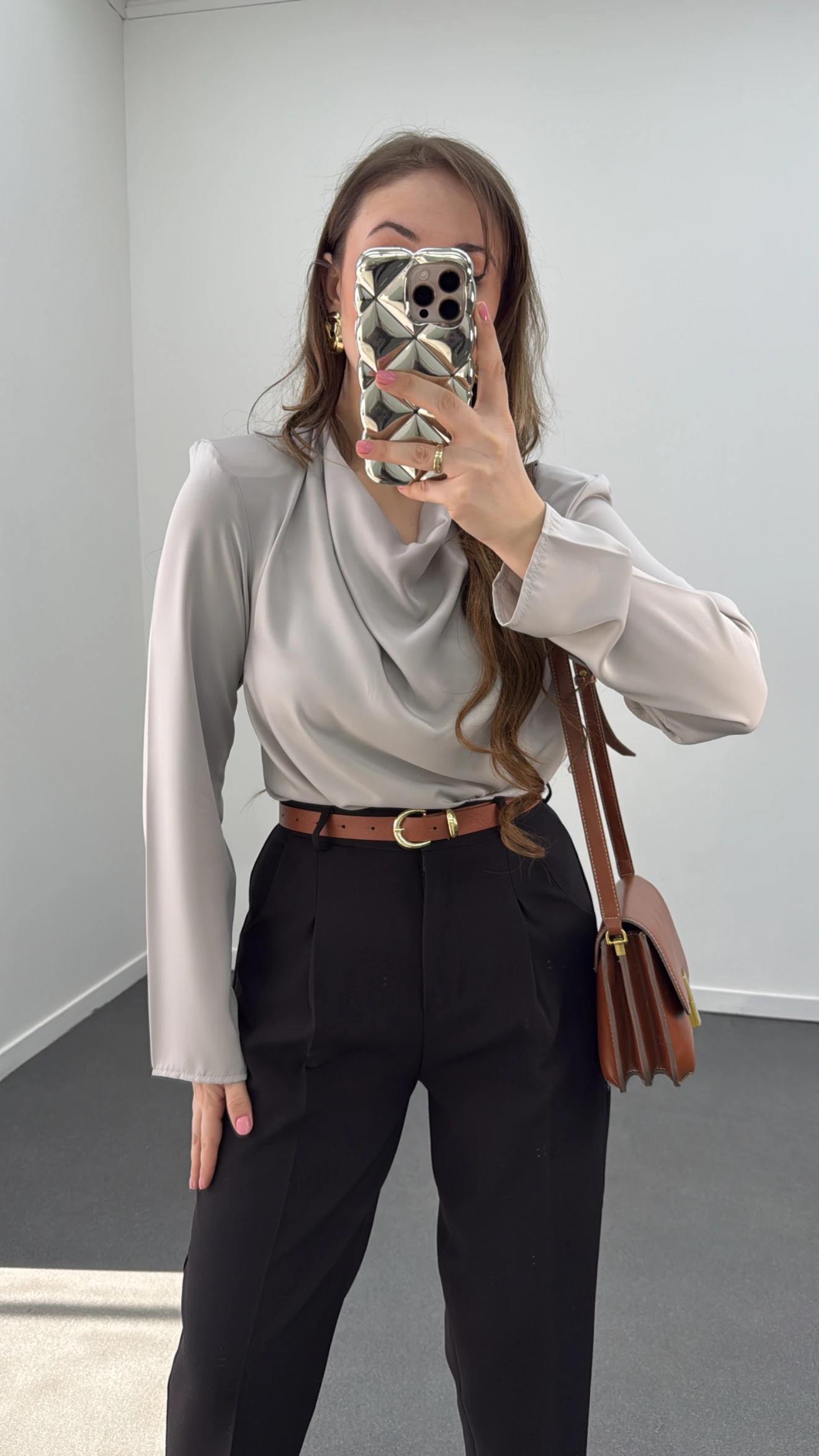 Canel Gri Drape Yakalı Bluz