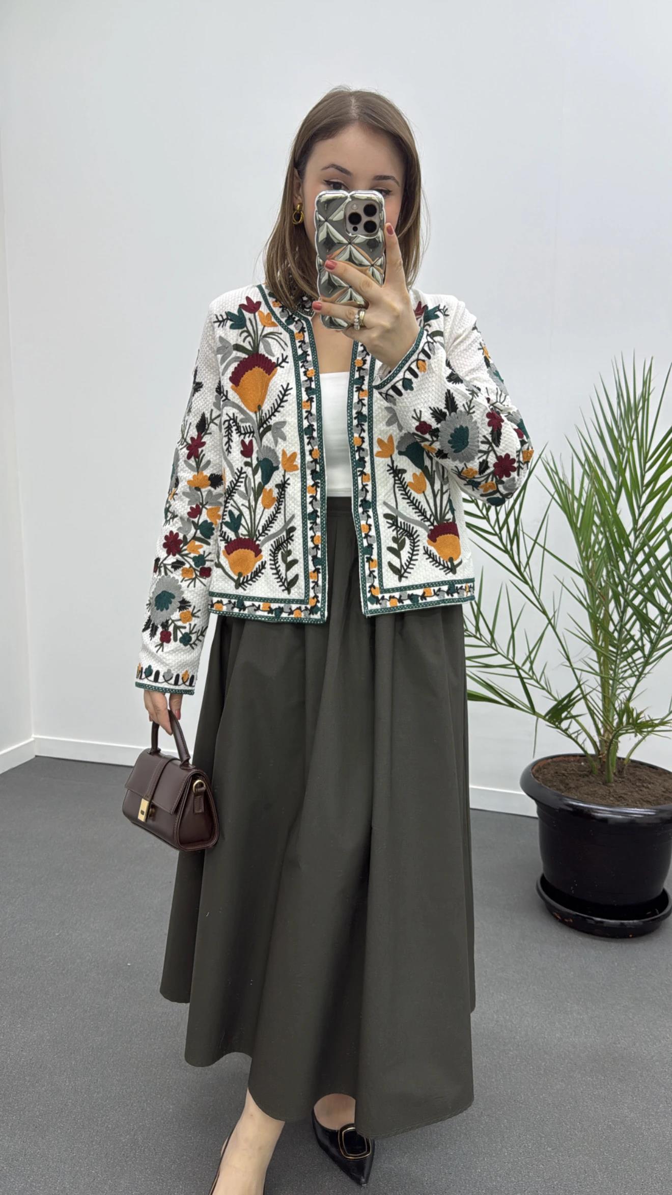 Chloe Etnik Desenli Nakış İşlemeli Ceket