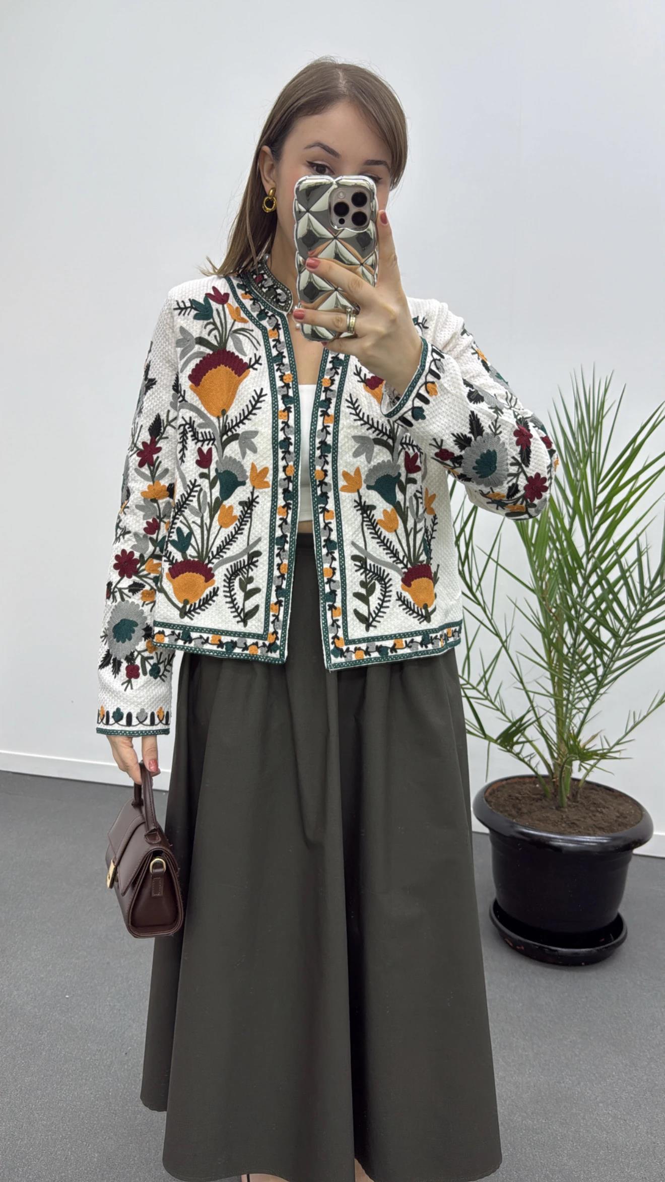 Chloe Etnik Desenli Nakış İşlemeli Ceket