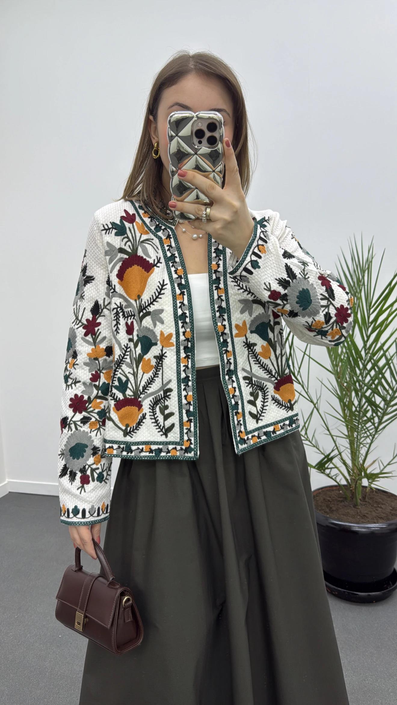 Chloe Etnik Desenli Nakış İşlemeli Ceket