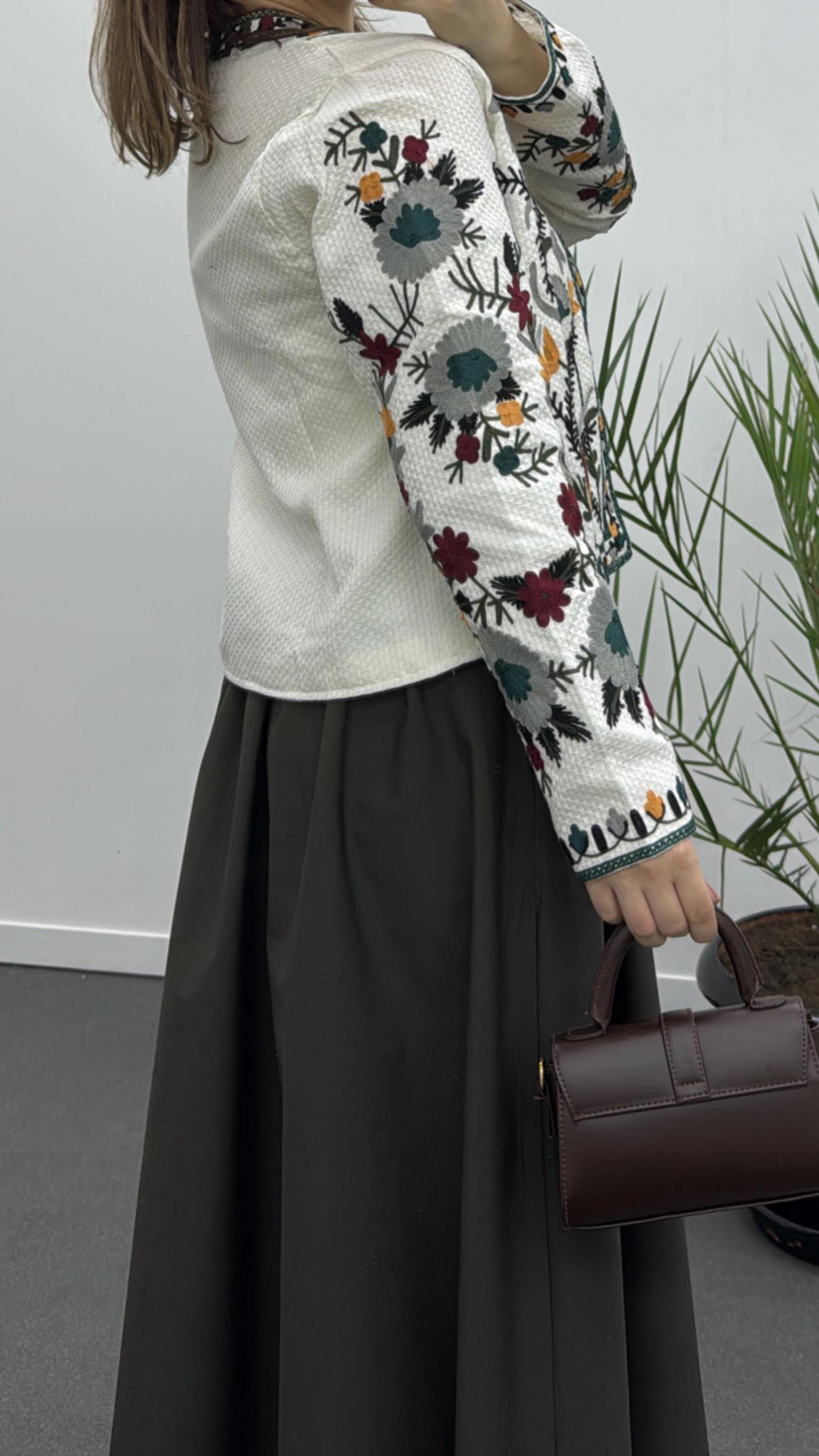 Chloe Etnik Desenli Nakış İşlemeli Ceket