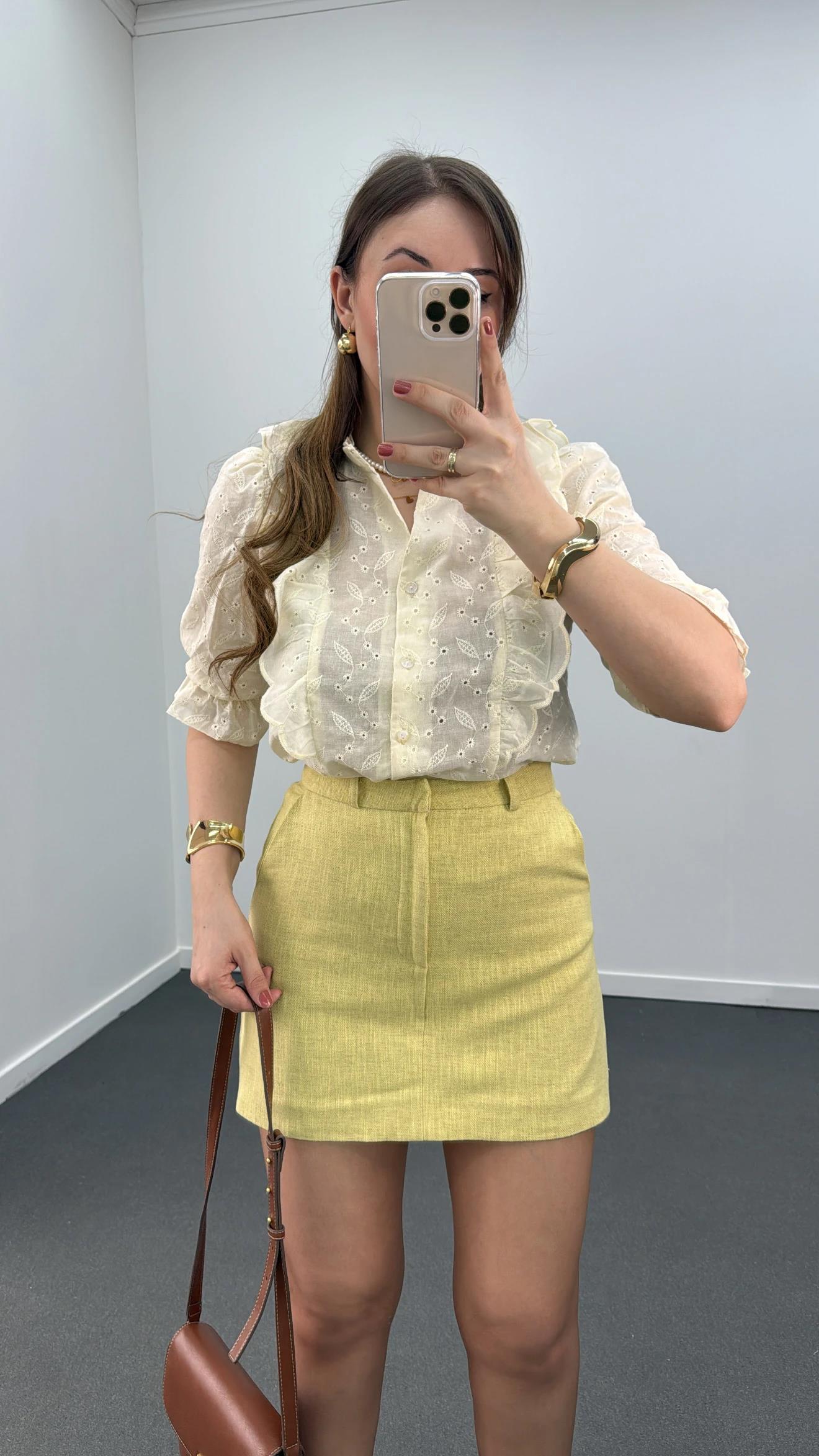 Cigno Krem Fisto İşlemeli Bluz