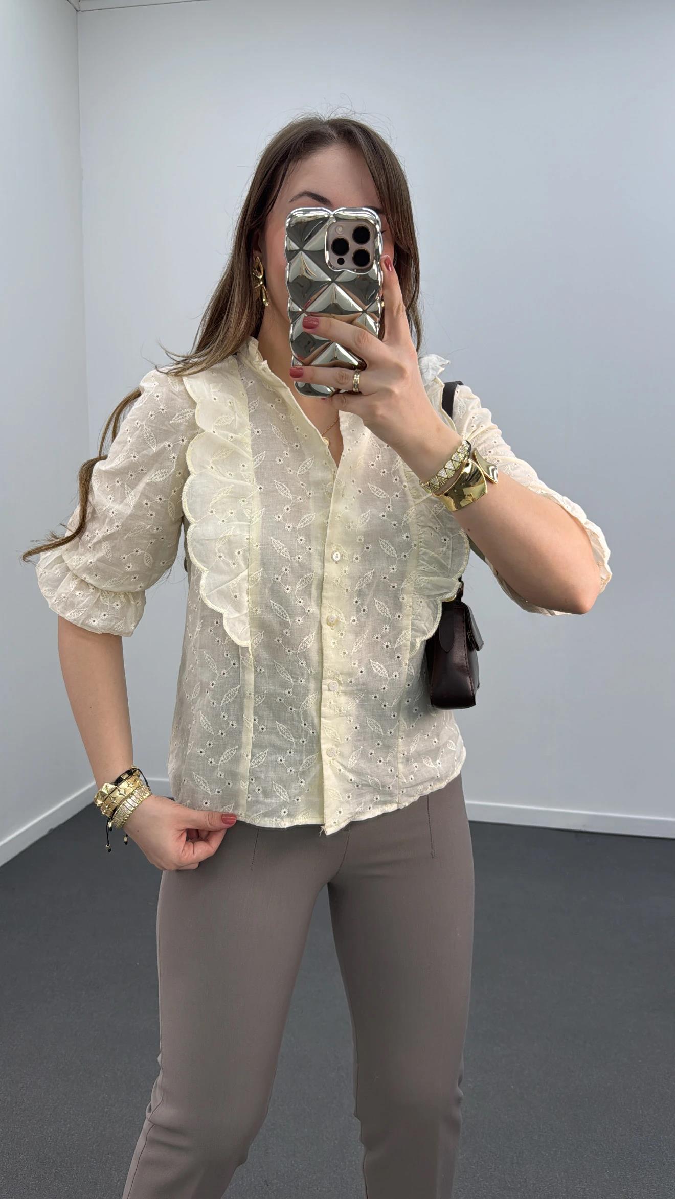 Cigno Krem Fisto İşlemeli Bluz