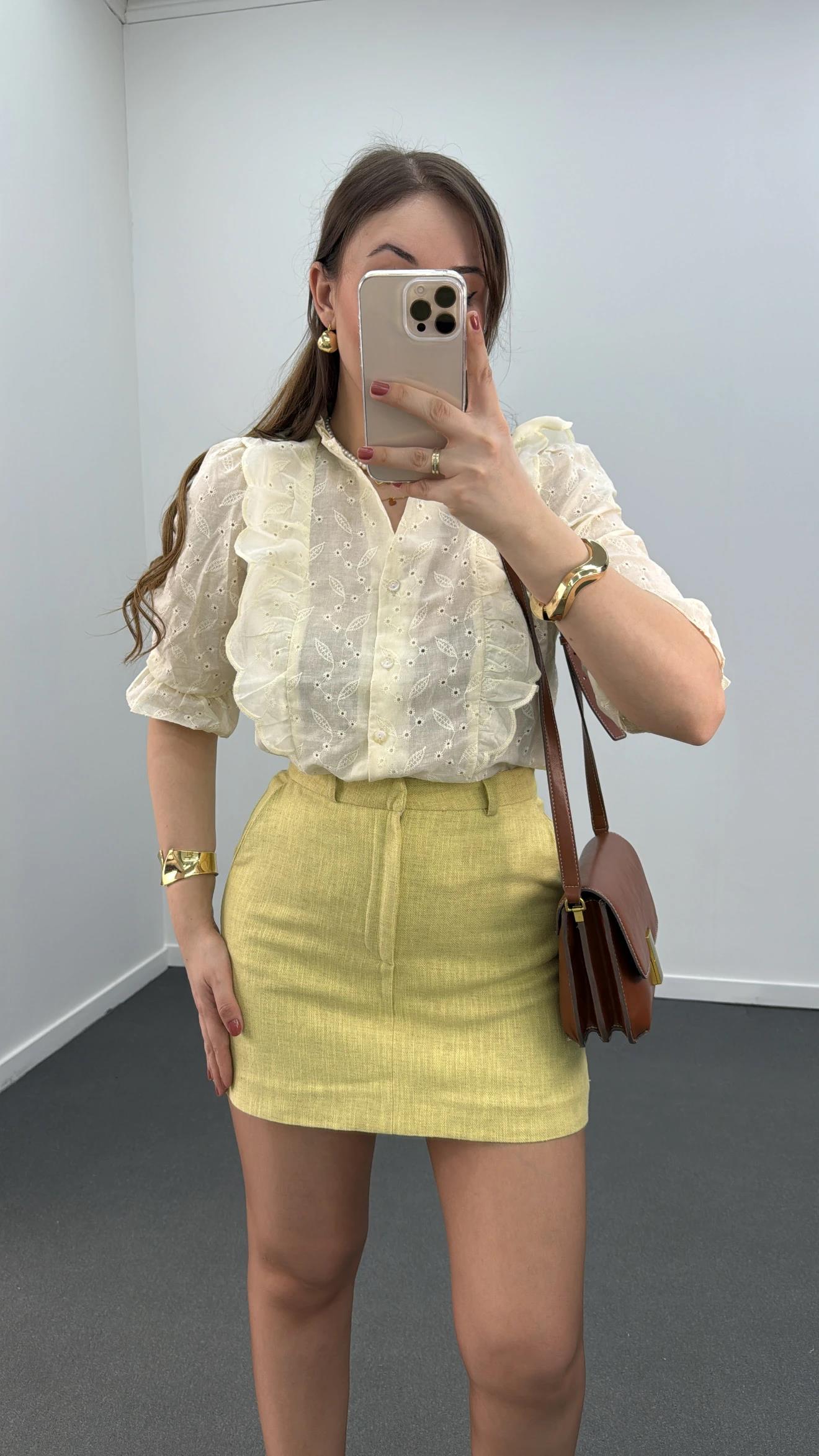 Cigno Krem Fisto İşlemeli Bluz