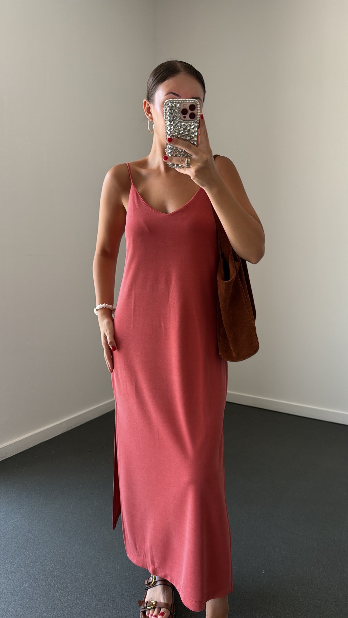 Clarke Yavruağzı İnce Askılı Modal Kumaş Midi Elbise