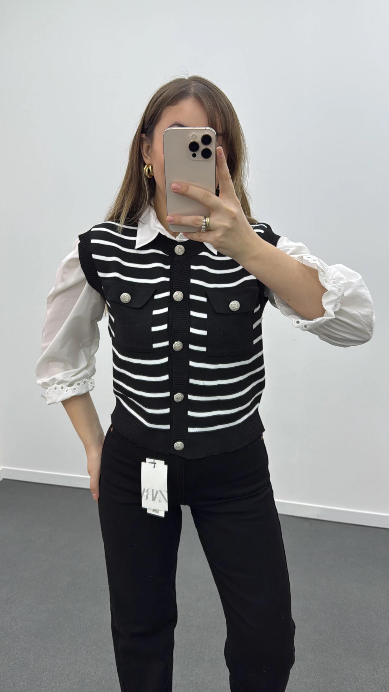 Colette Siyah Çizgili Düğmeli Triko