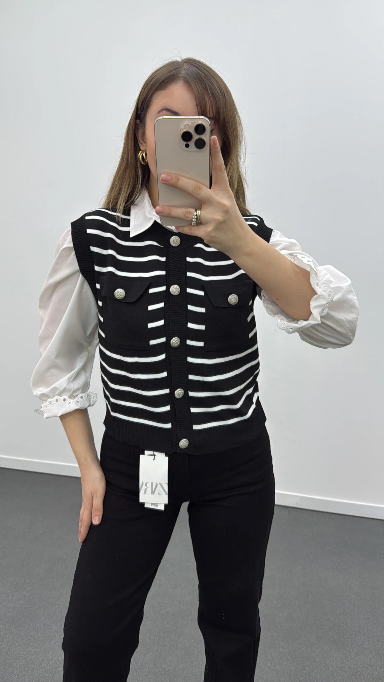 Colette Siyah Çizgili Düğmeli Triko