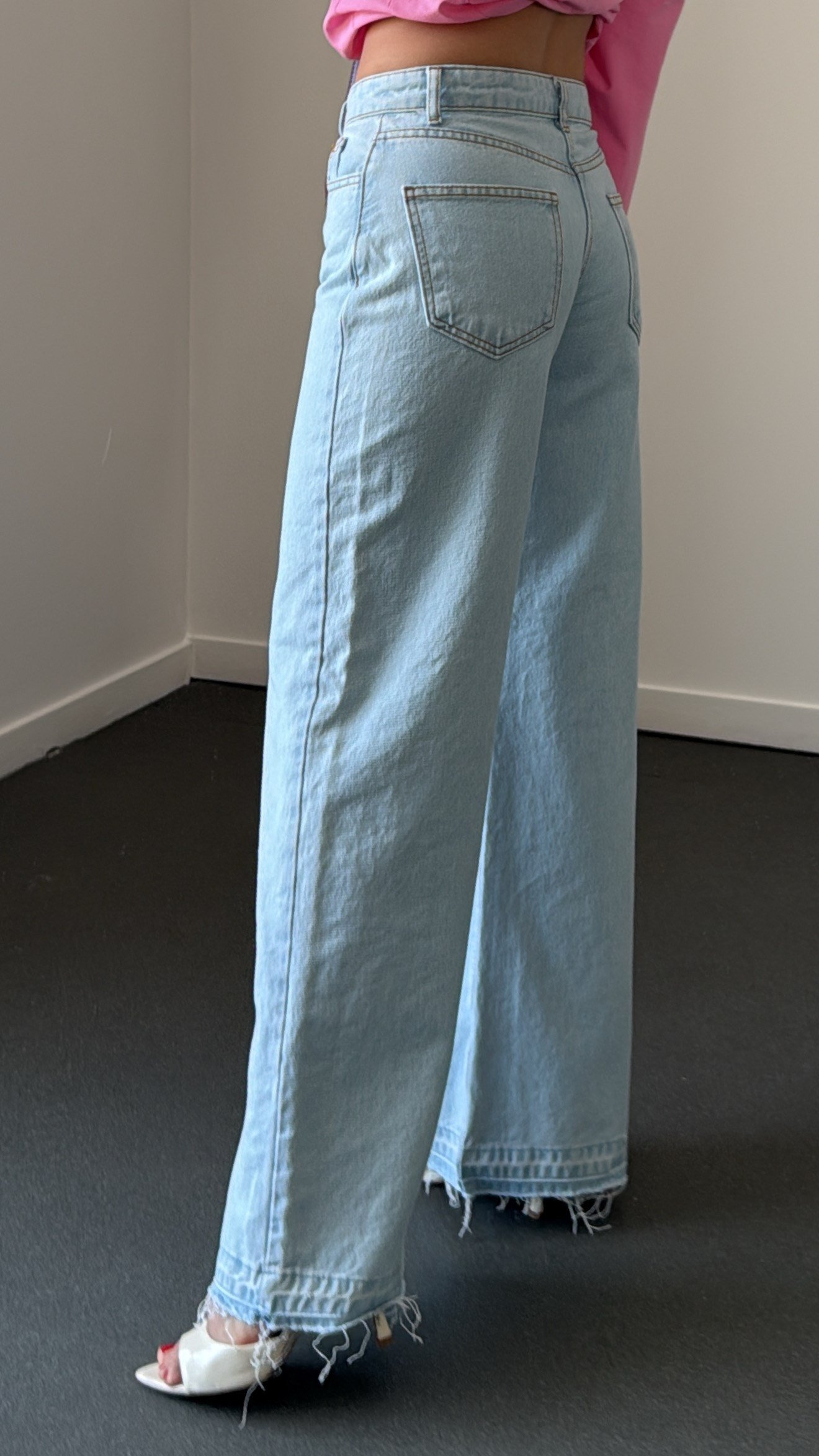 Cornell Buz Mavi Orta Bel Paçası Dikişli Jeans