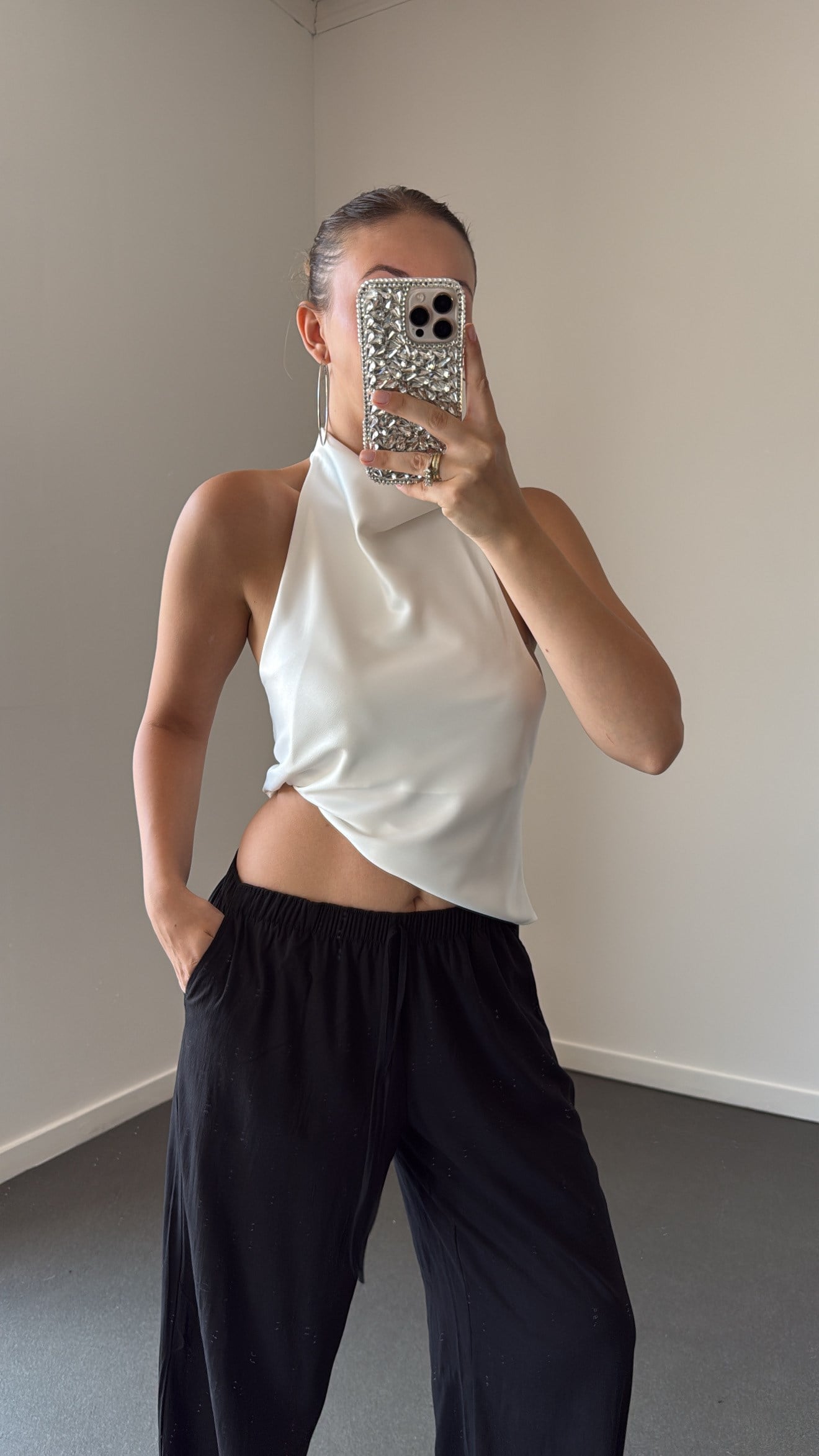 Denise Beyaz Halter Yaka Saten Top