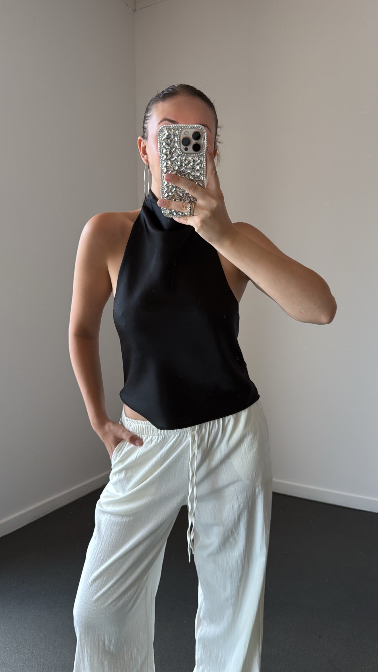 Denise Siyah Halter Yaka Saten Top