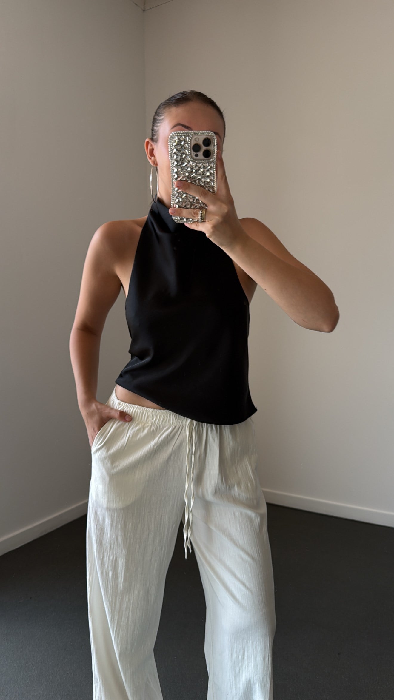 Denise Siyah Halter Yaka Saten Top