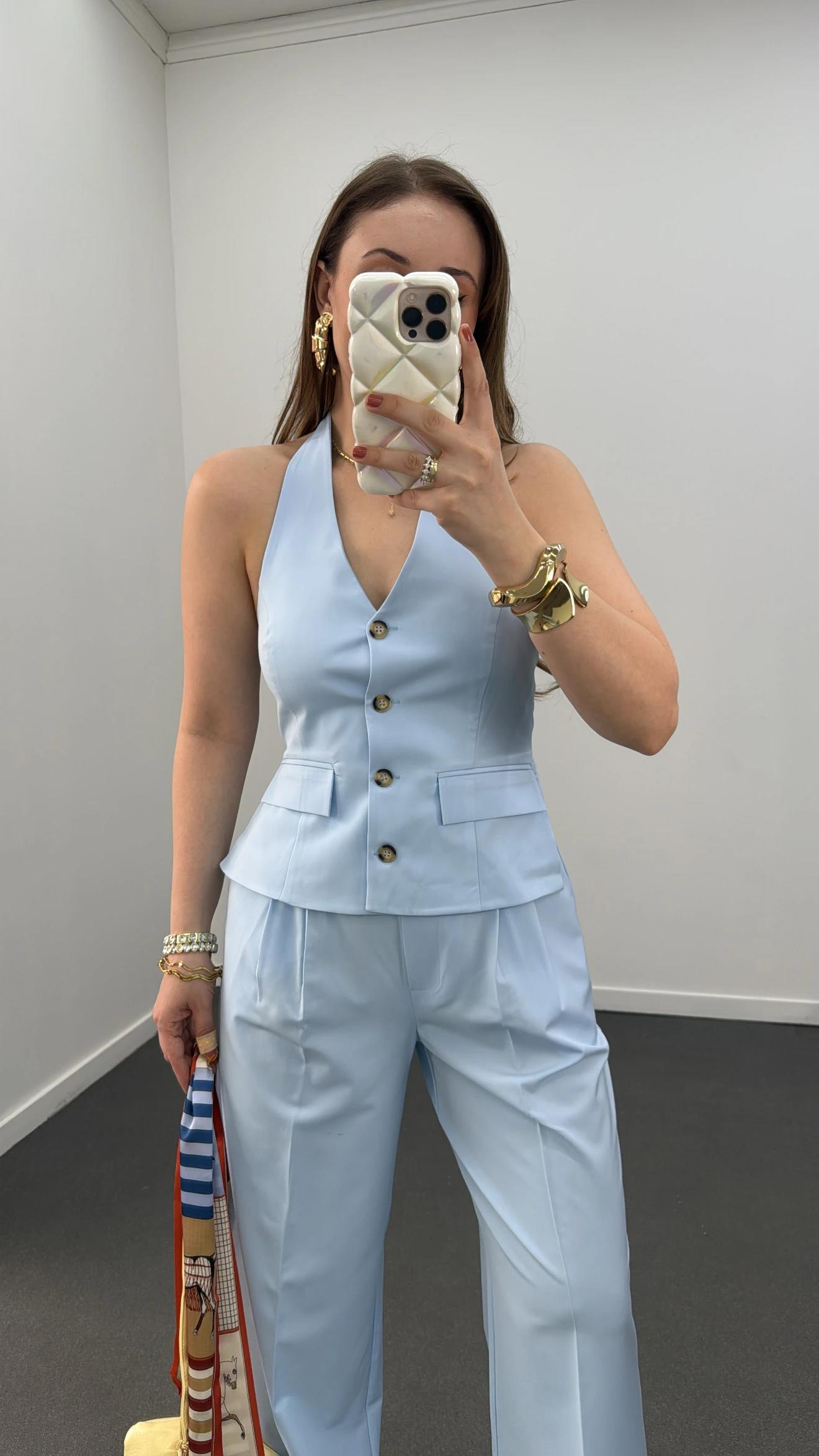 Efruz Premium Seri Bebe Mavi Renk 4 Düğmeli Yelek