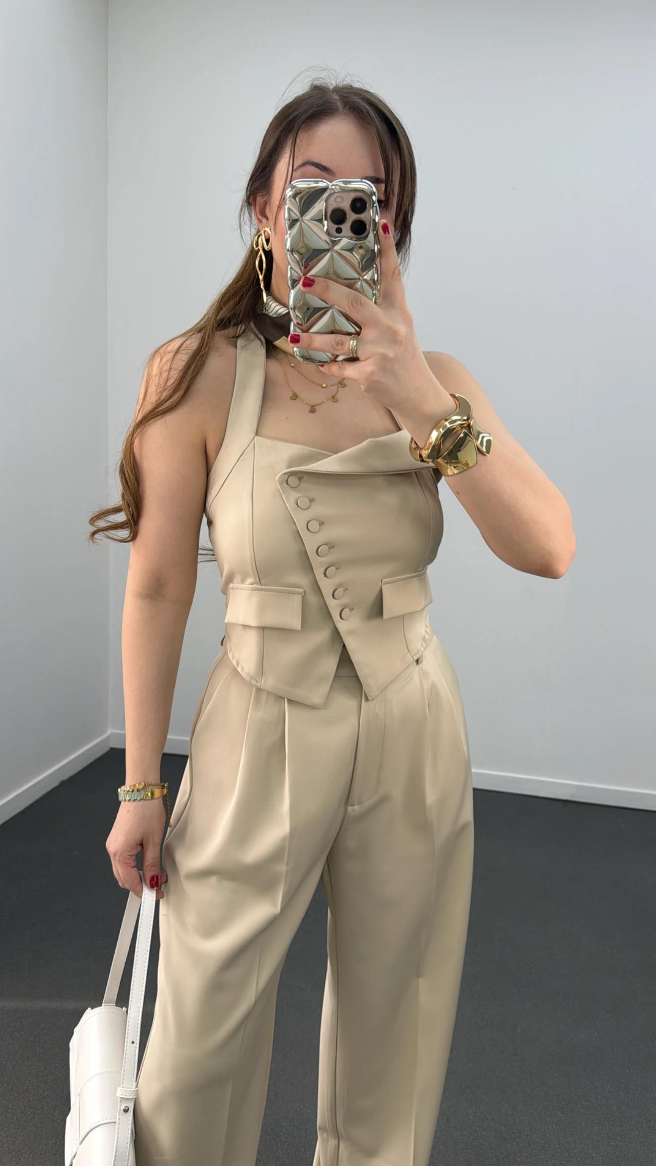 Efruz Premium Seri Bej Renk Çapraz Düğmeli Yelek