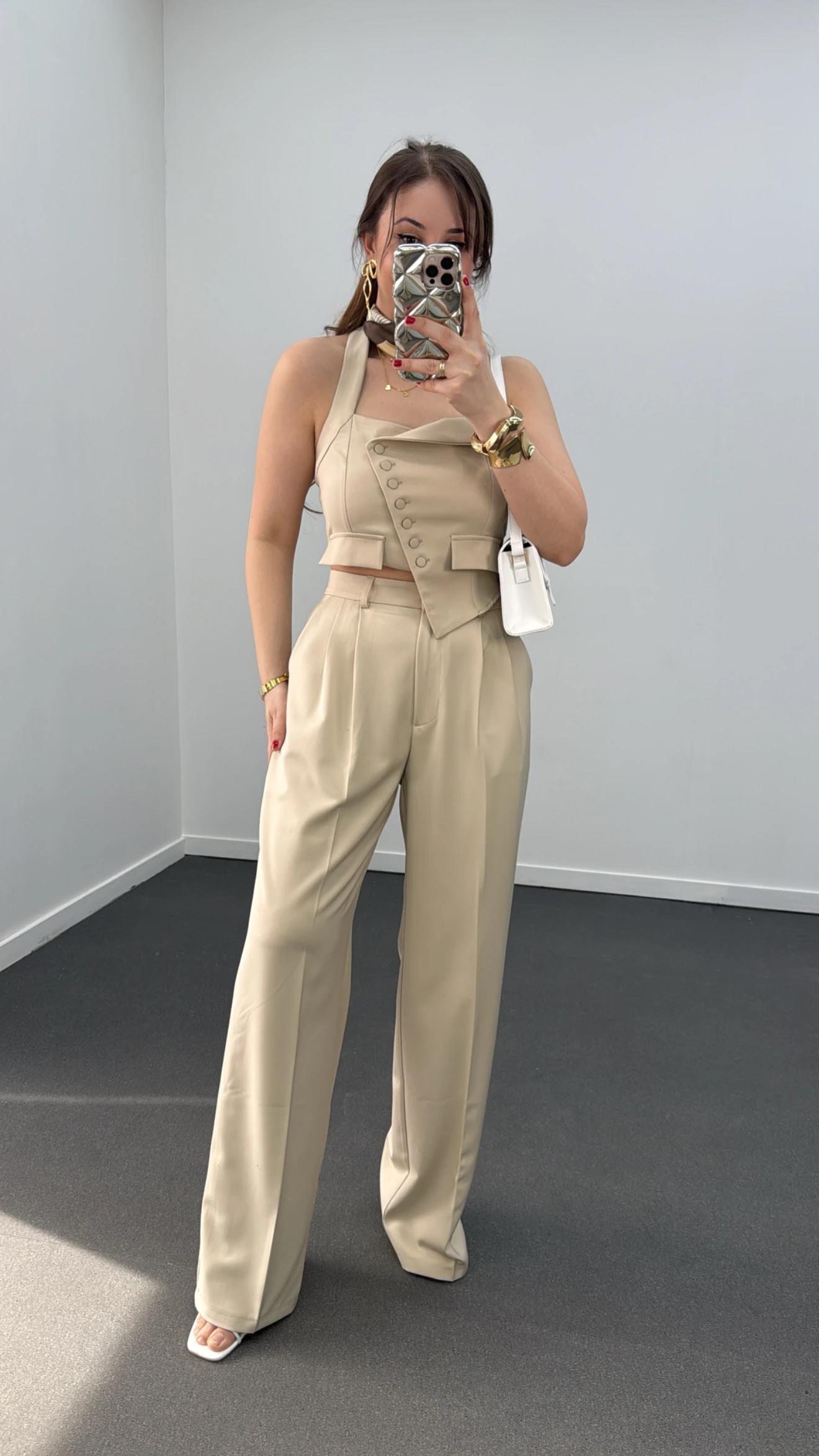 Efruz Premium Seri Bej Renk Çapraz Düğmeli Yelek