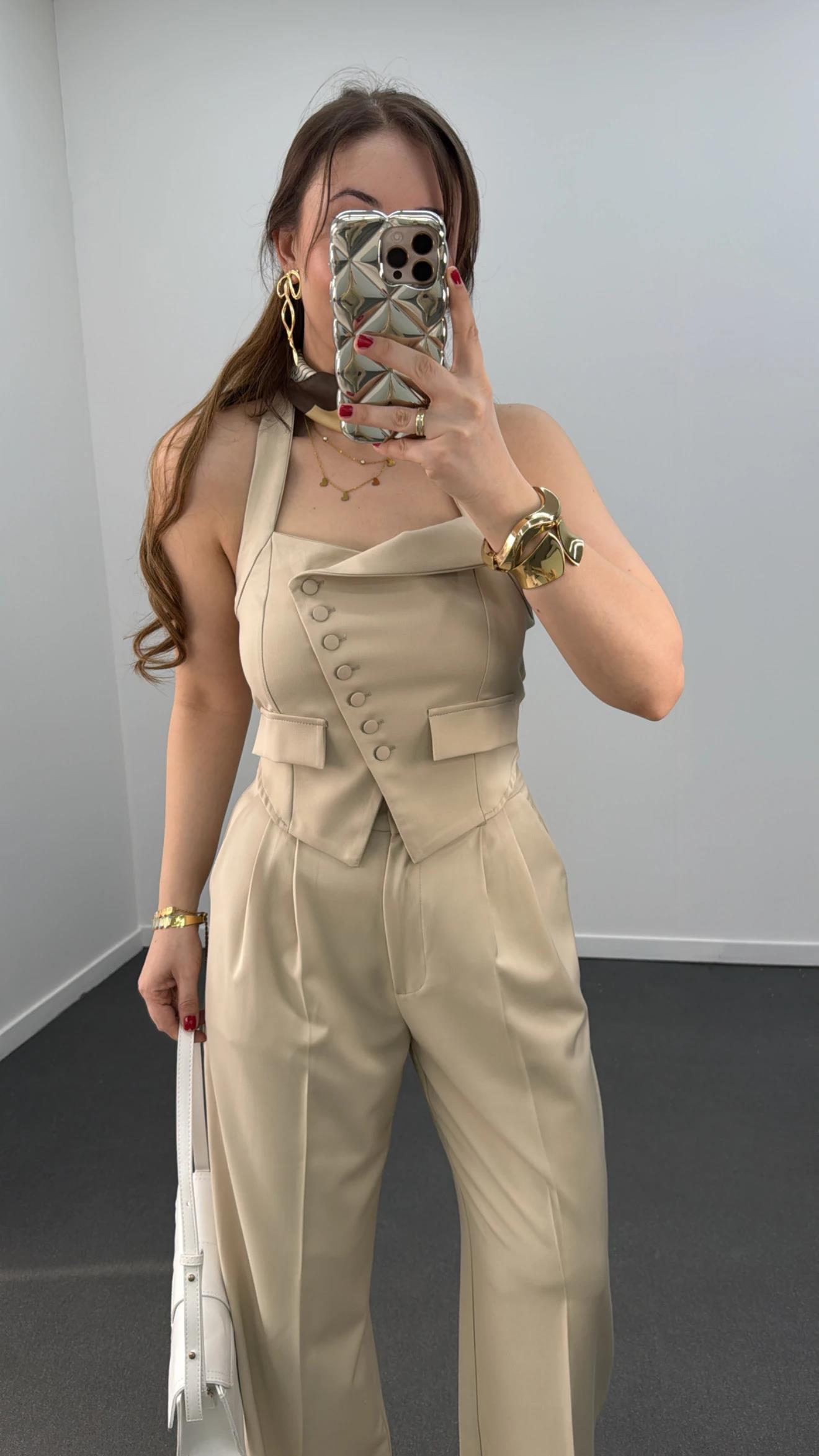 Efruz Premium Seri Bej Renk Çapraz Düğmeli Yelek