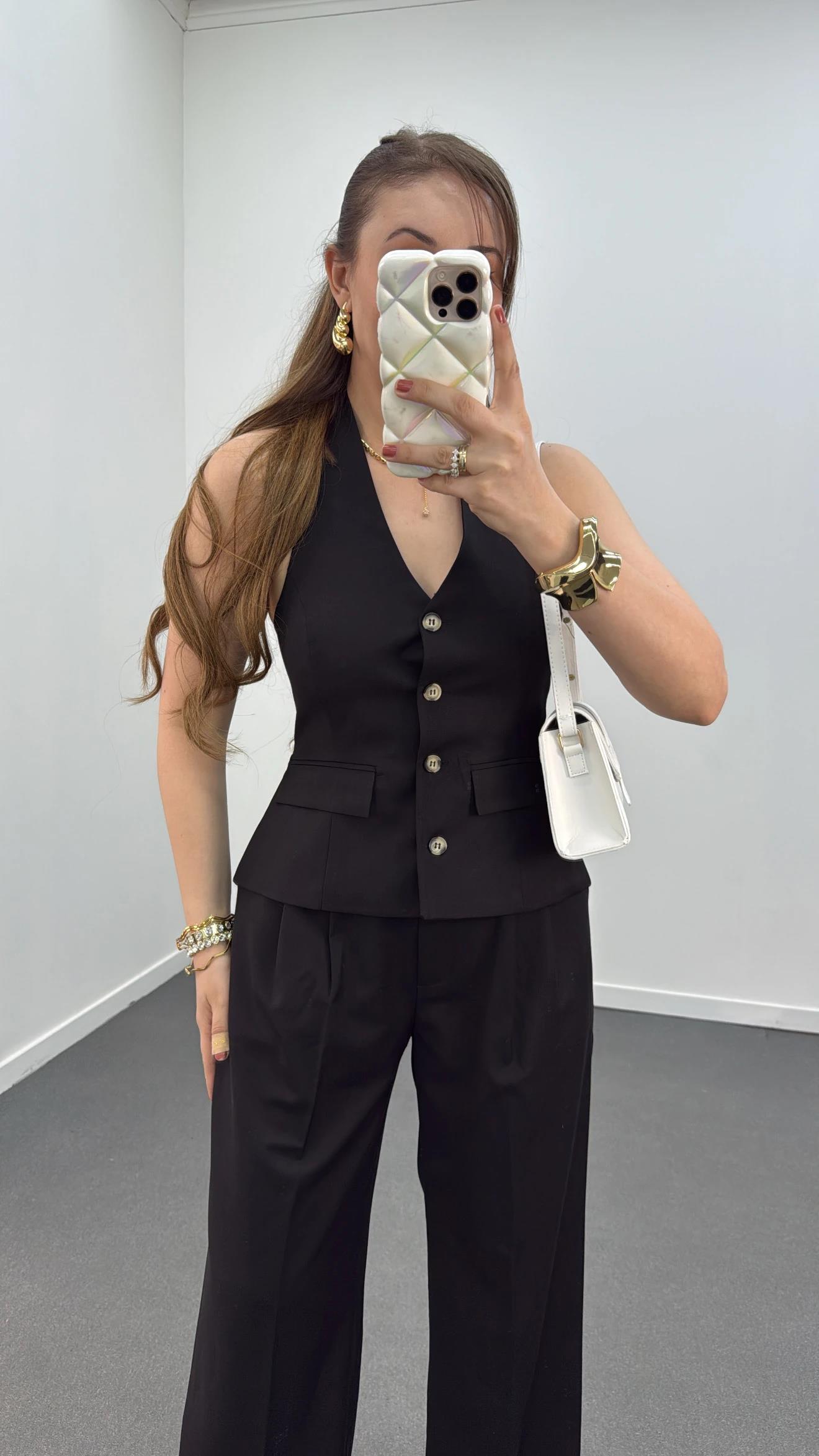 Efruz Premium Seri Siyah Renk 4 Düğmeli Yelek