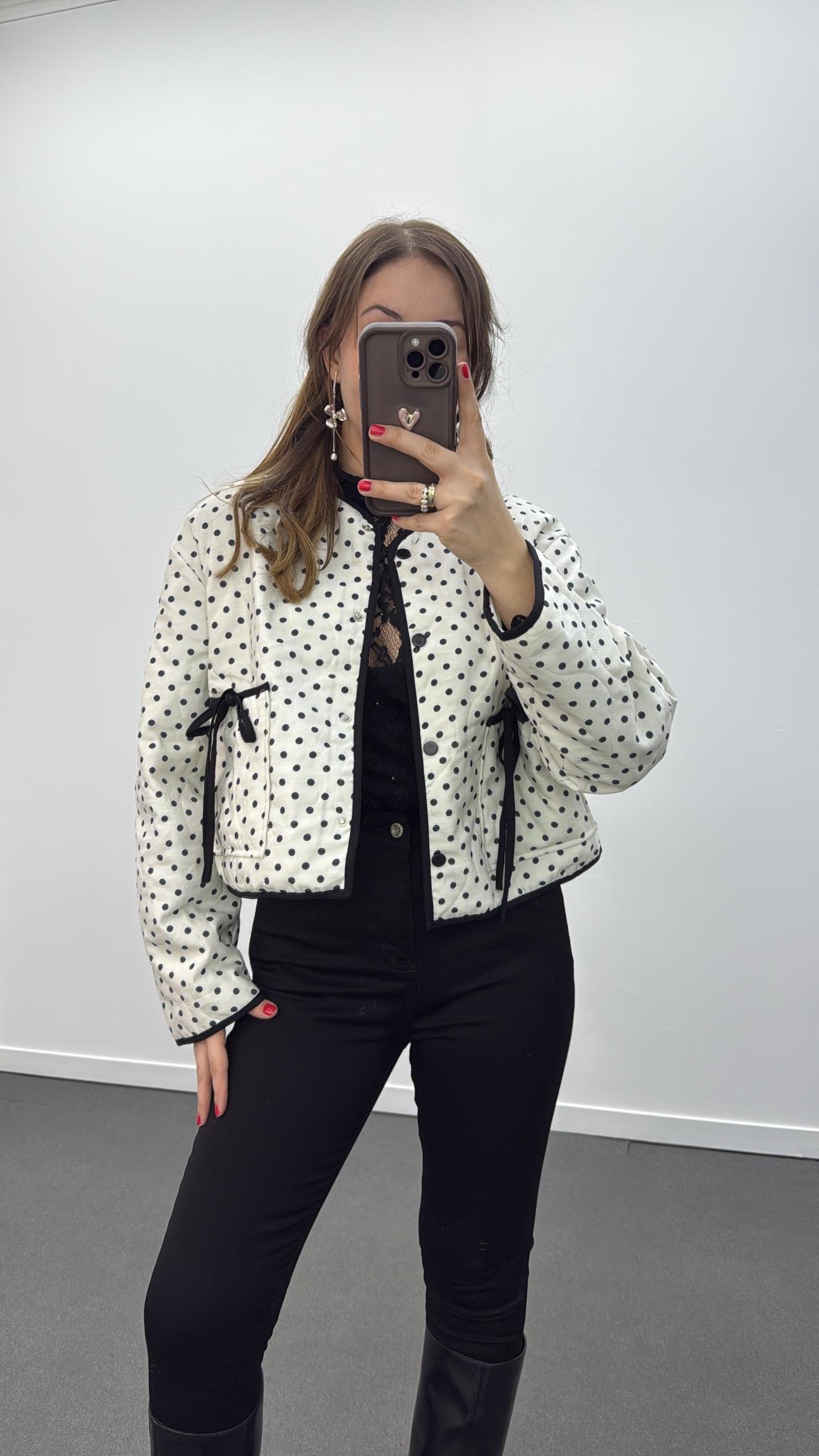 Elodi Puantiye Desenli Fiyonk Cepli Kapitone Ceket