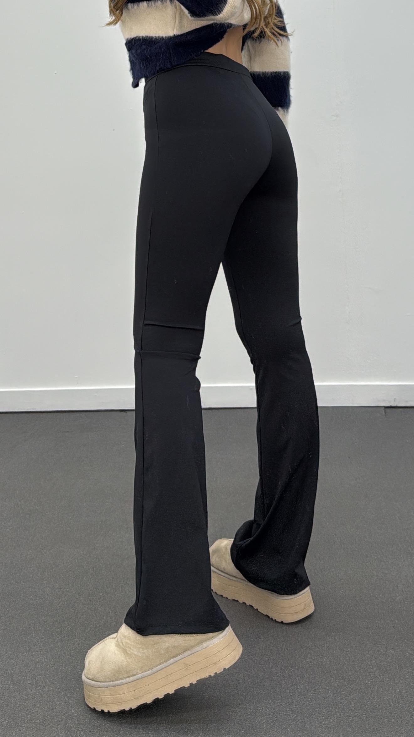 Evelyn Önü Cepli Fermuarlı Siyah Flare Tayt