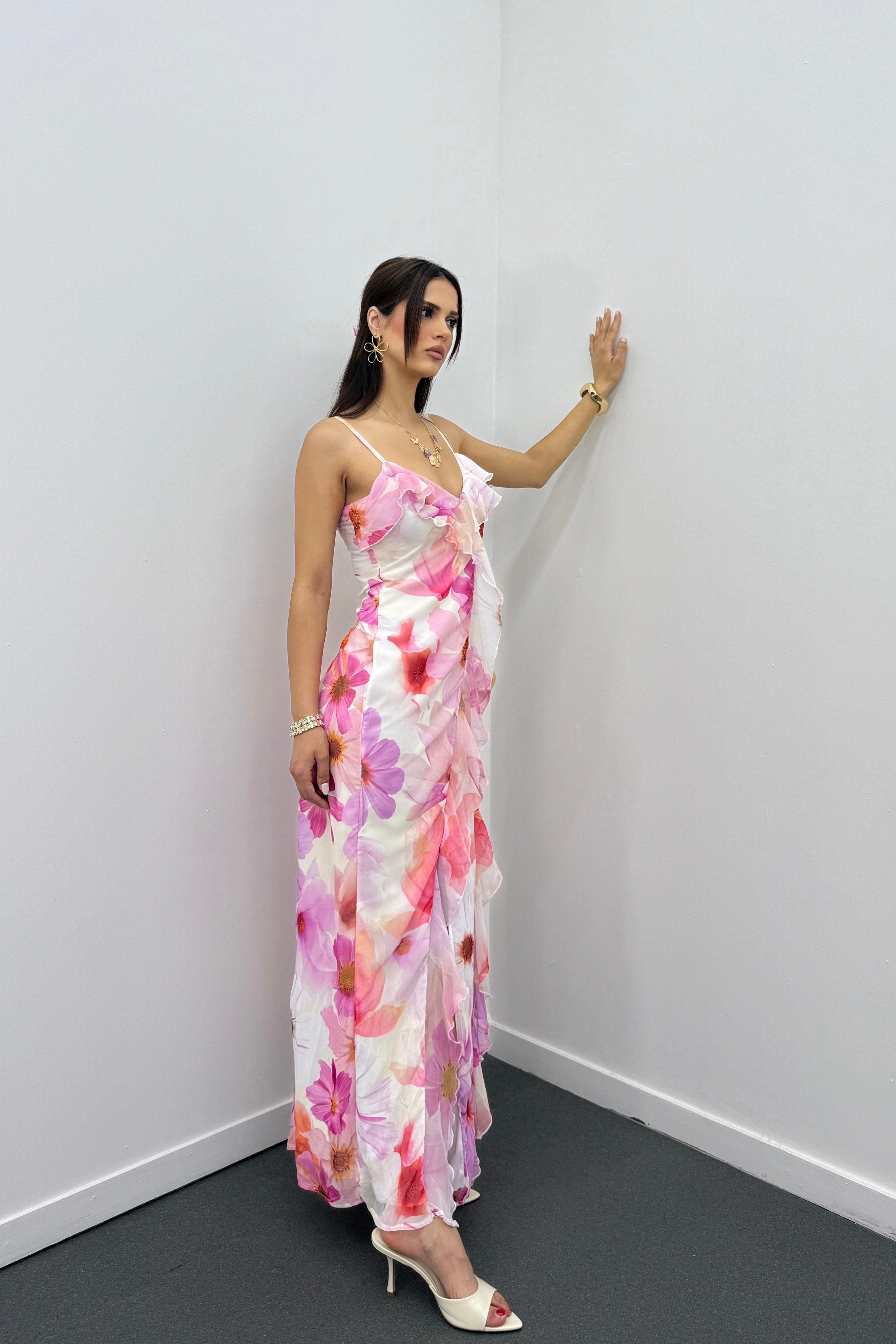 Flora Pembe Çiçek Desenli Askılı Midi Elbise 