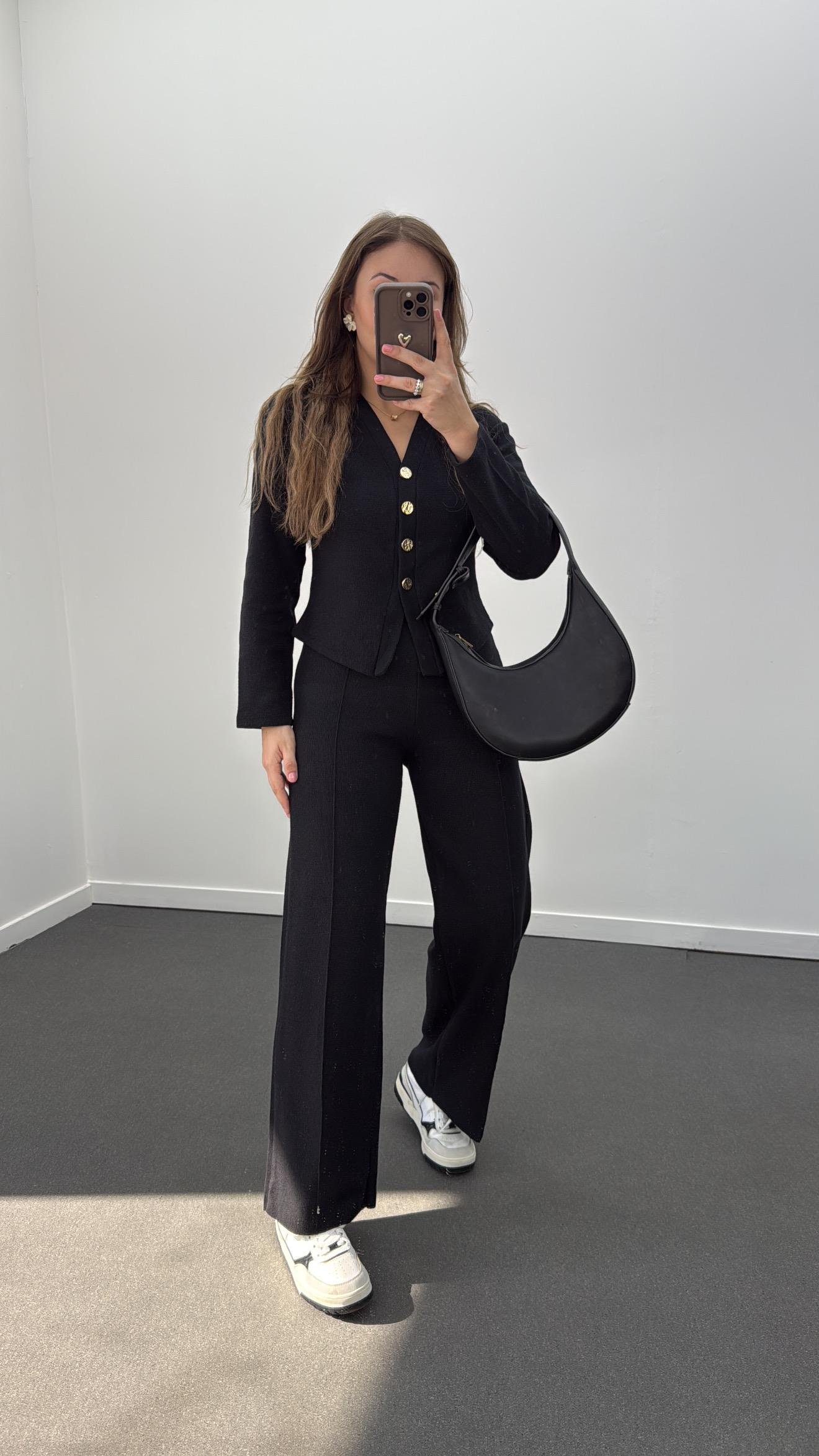 Freya Siyah Gold Düğmeli Hırka Ve Triko Pantolon Takım