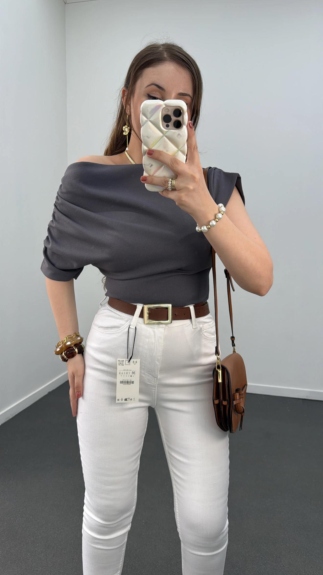 Gilda Gri Drapeli Tek Omuz Bluz