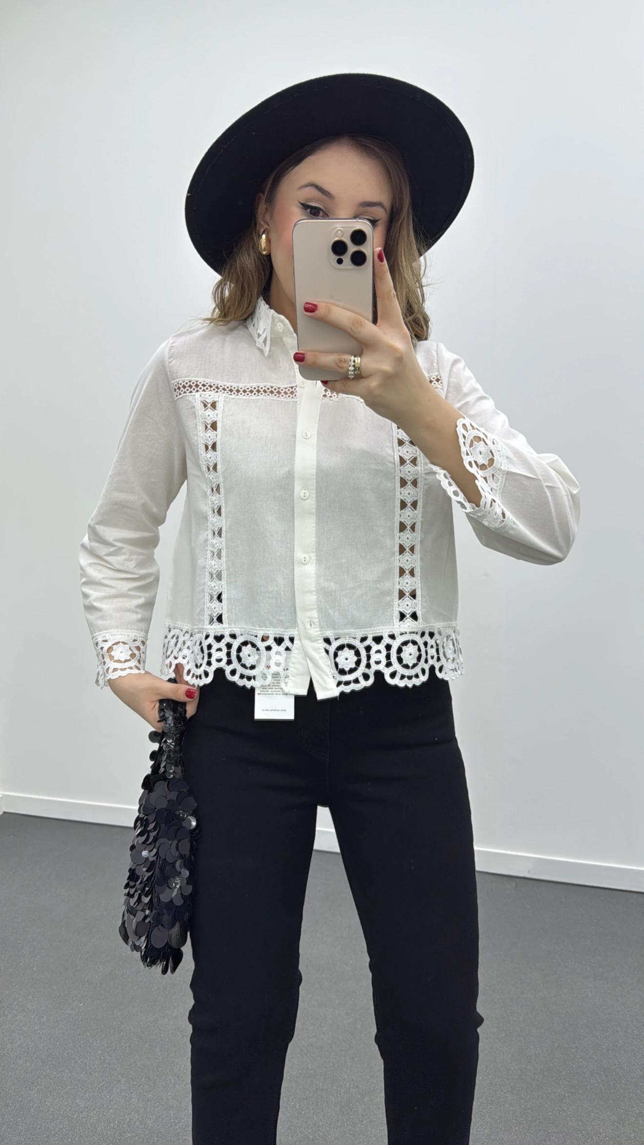 Giulia Özel Tasarım İşlemeli Gömlek