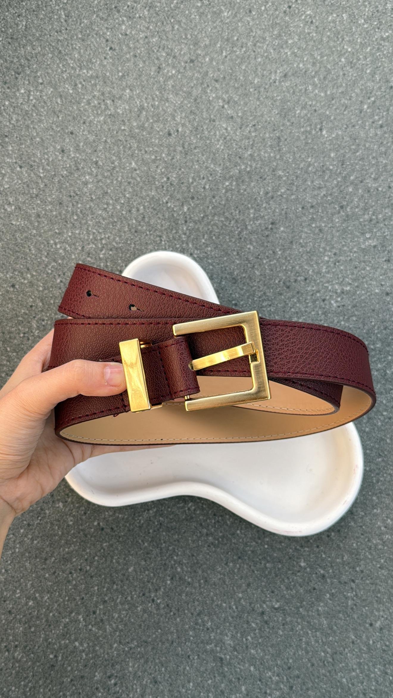 Gwen Bordo Gold Kare Tokalı Deri Kemer