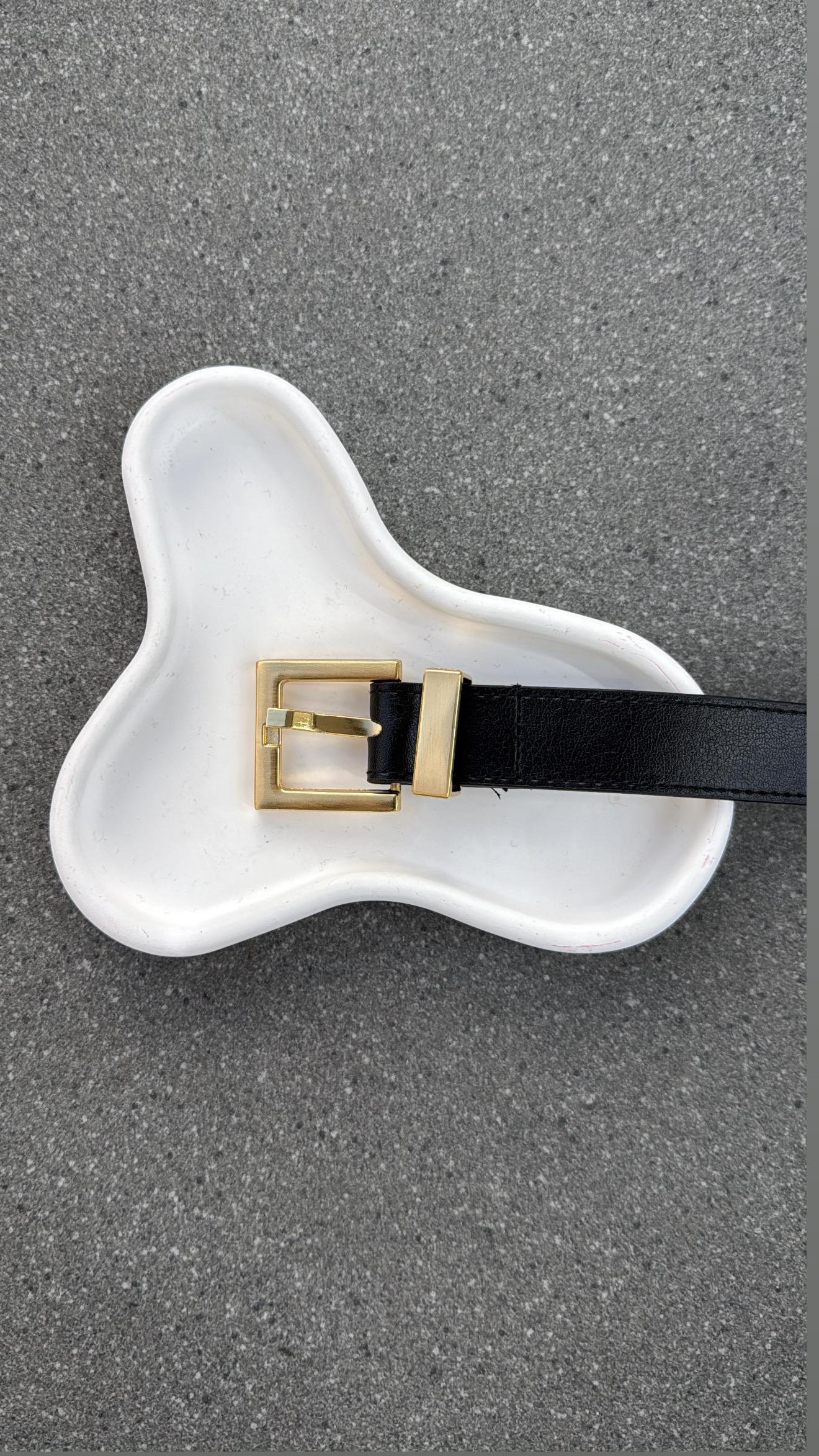 Gwen Siyah Gold Kare Tokalı Deri Kemer